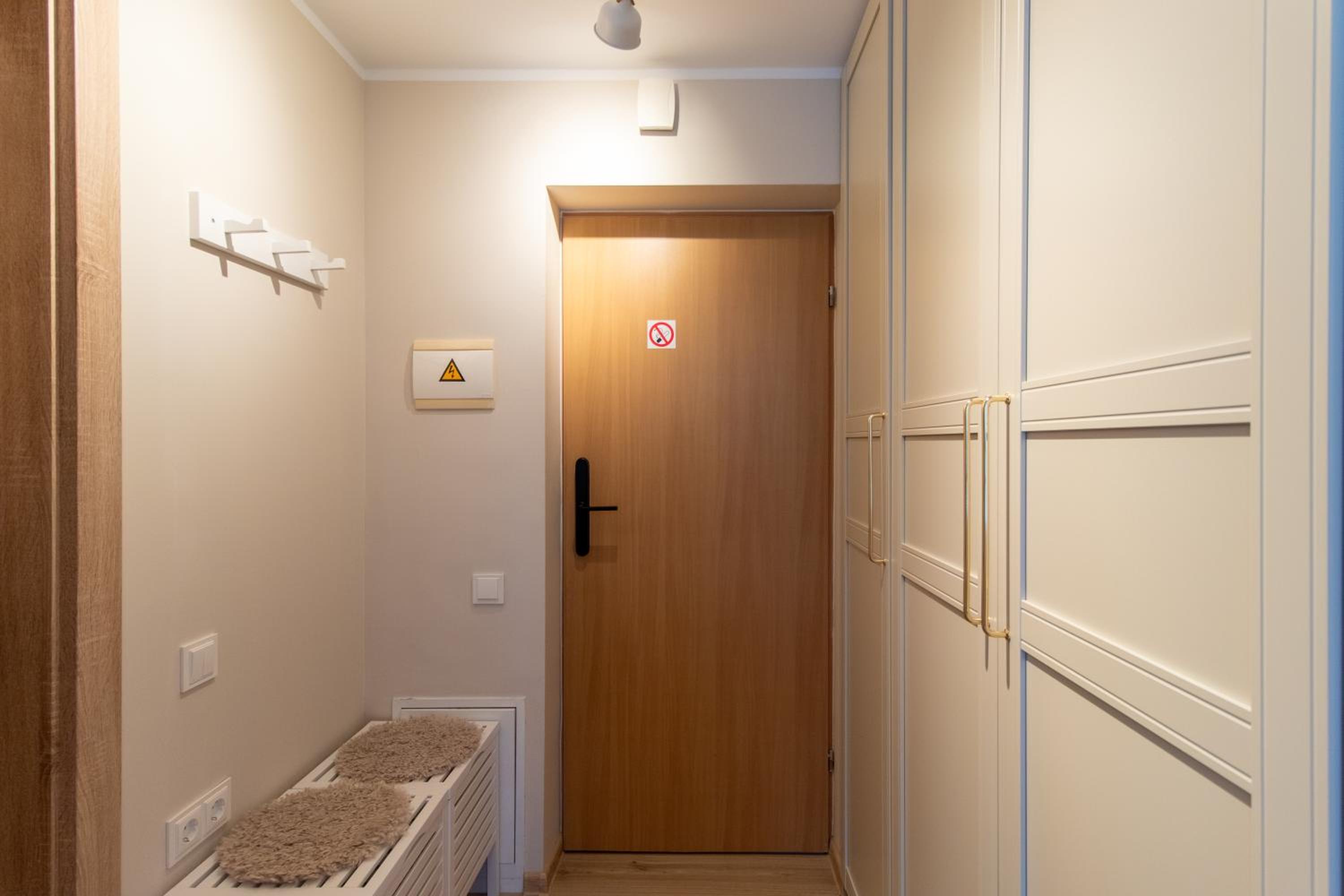 One-Bedroom Apartment photo 2
