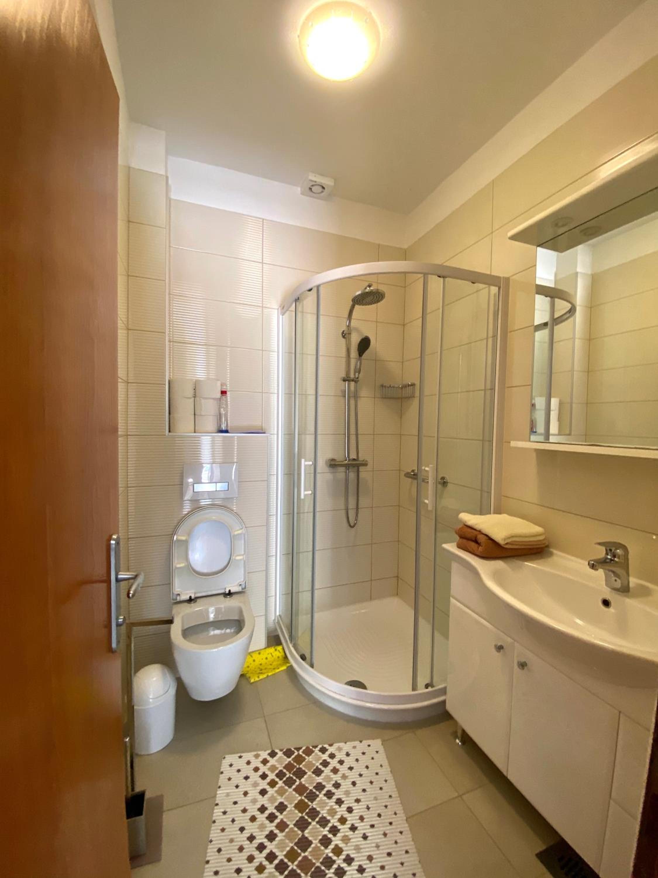 One-Bedroom Apartment with Sea View photo 2