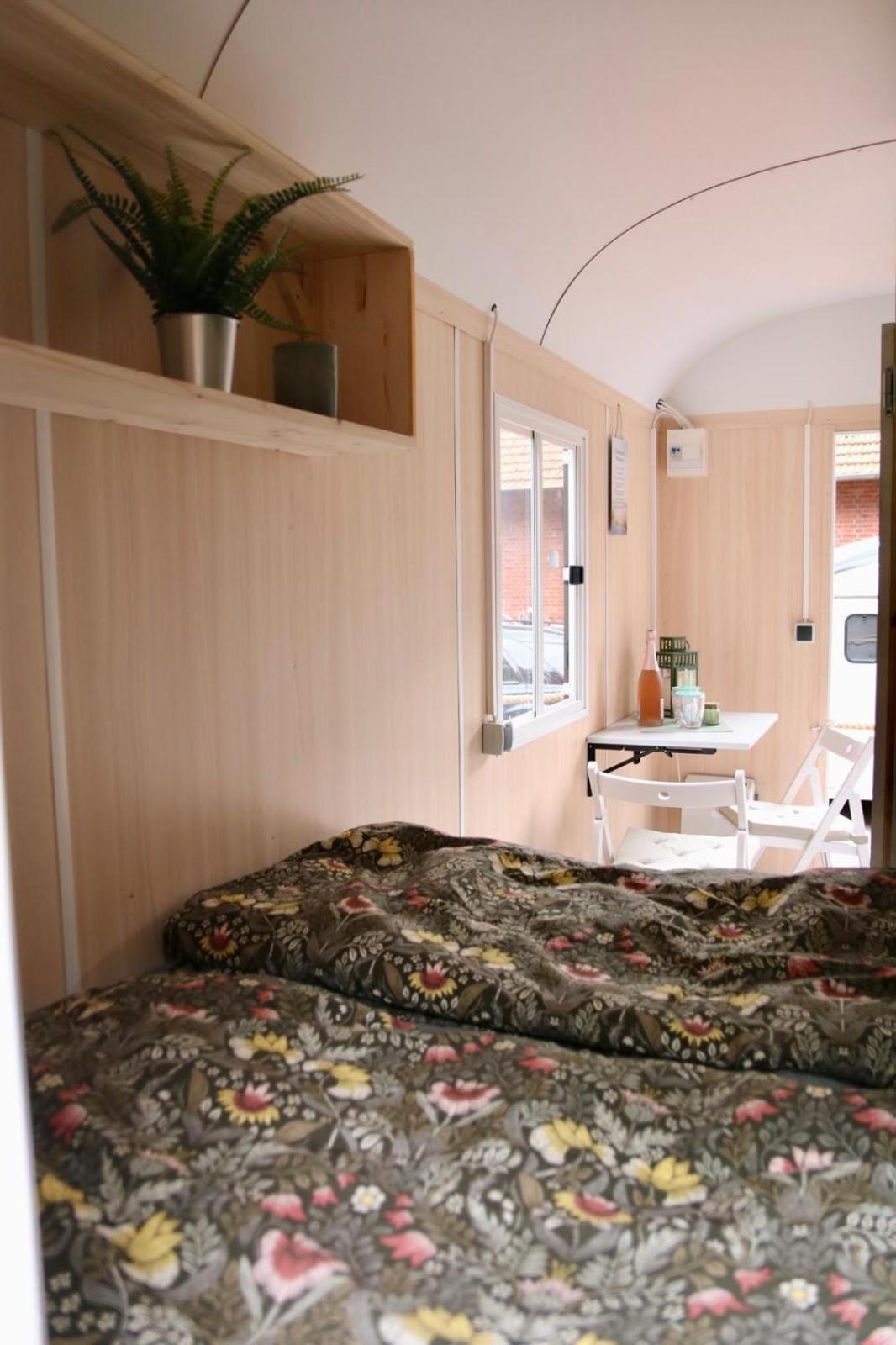 Mobile Home photo 1