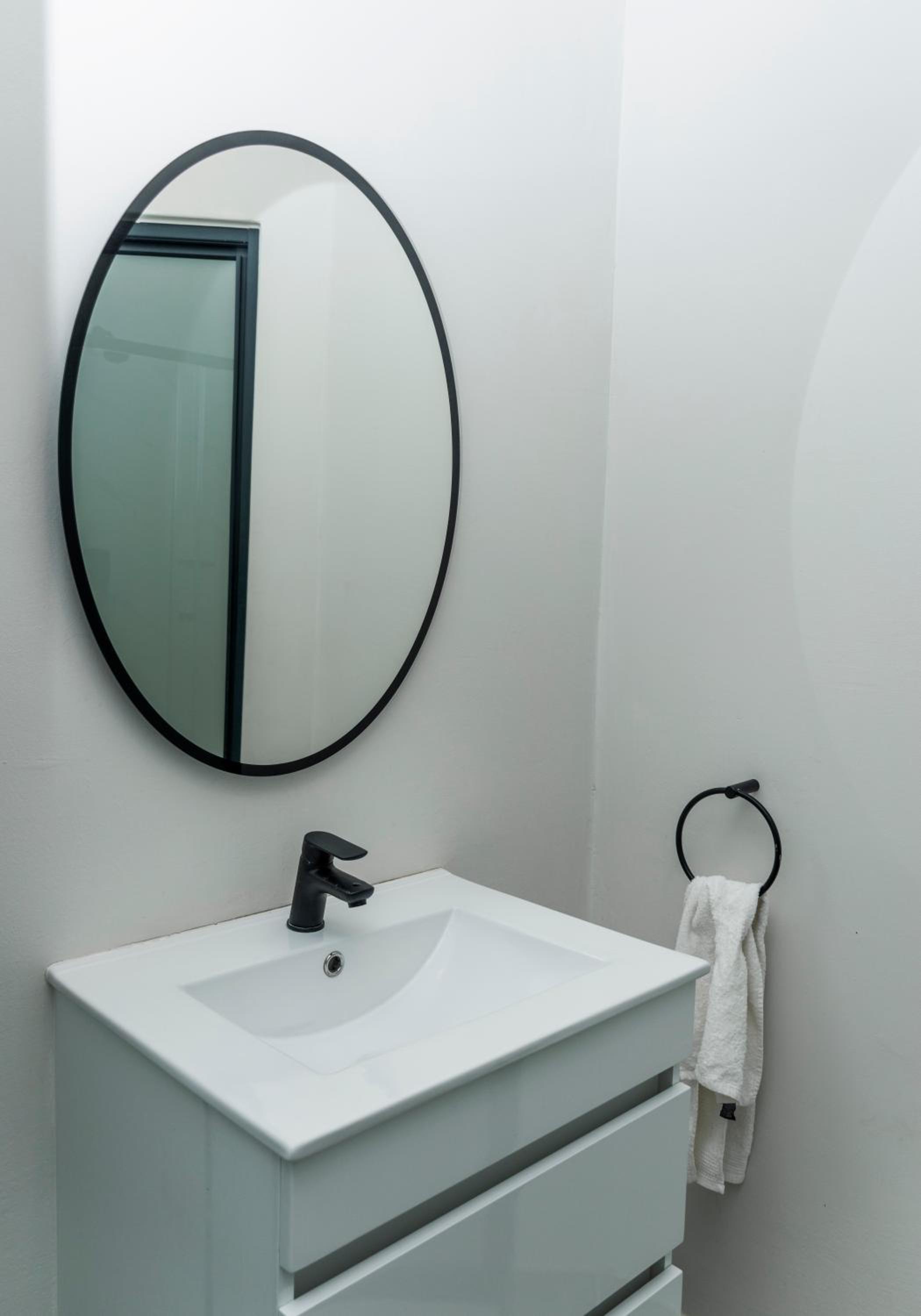One-Bedroom Apartment - Photo 4