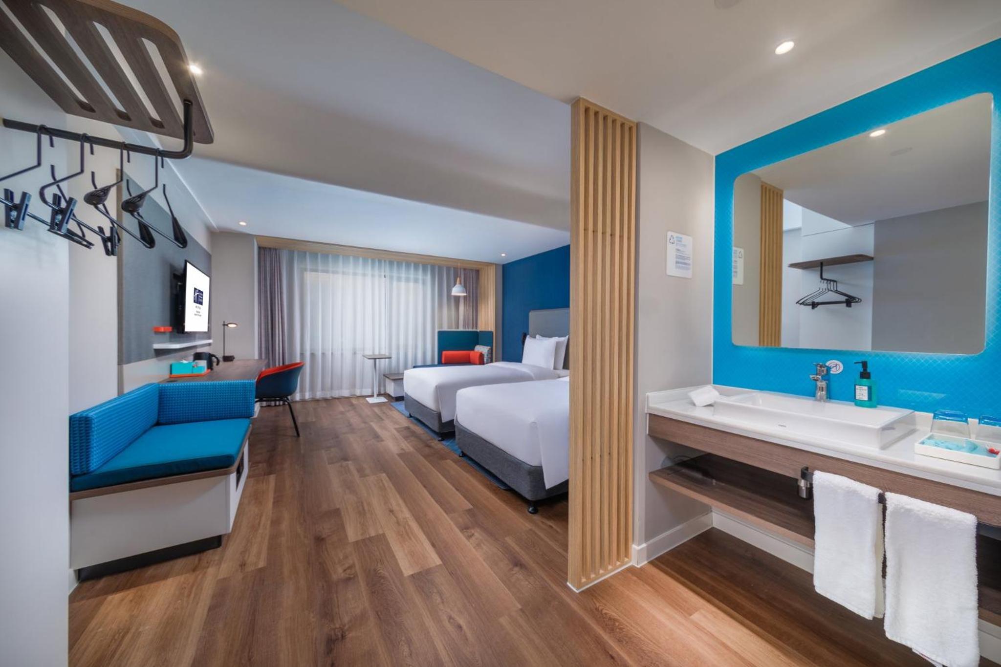 Standard Twin Room with Extra Floor Space photo 3