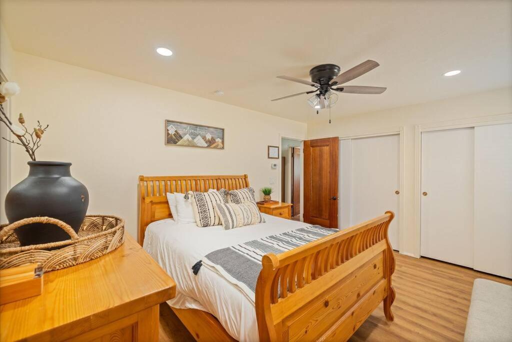 Three-Bedroom Vacation Home  photo 2