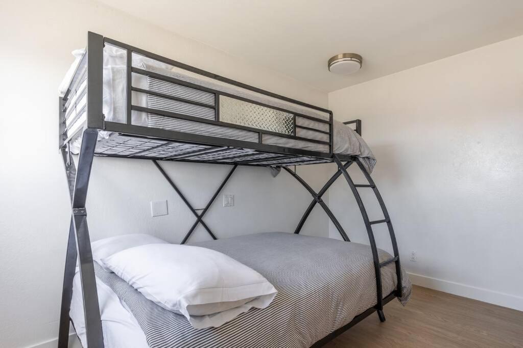 Apartment photo 2