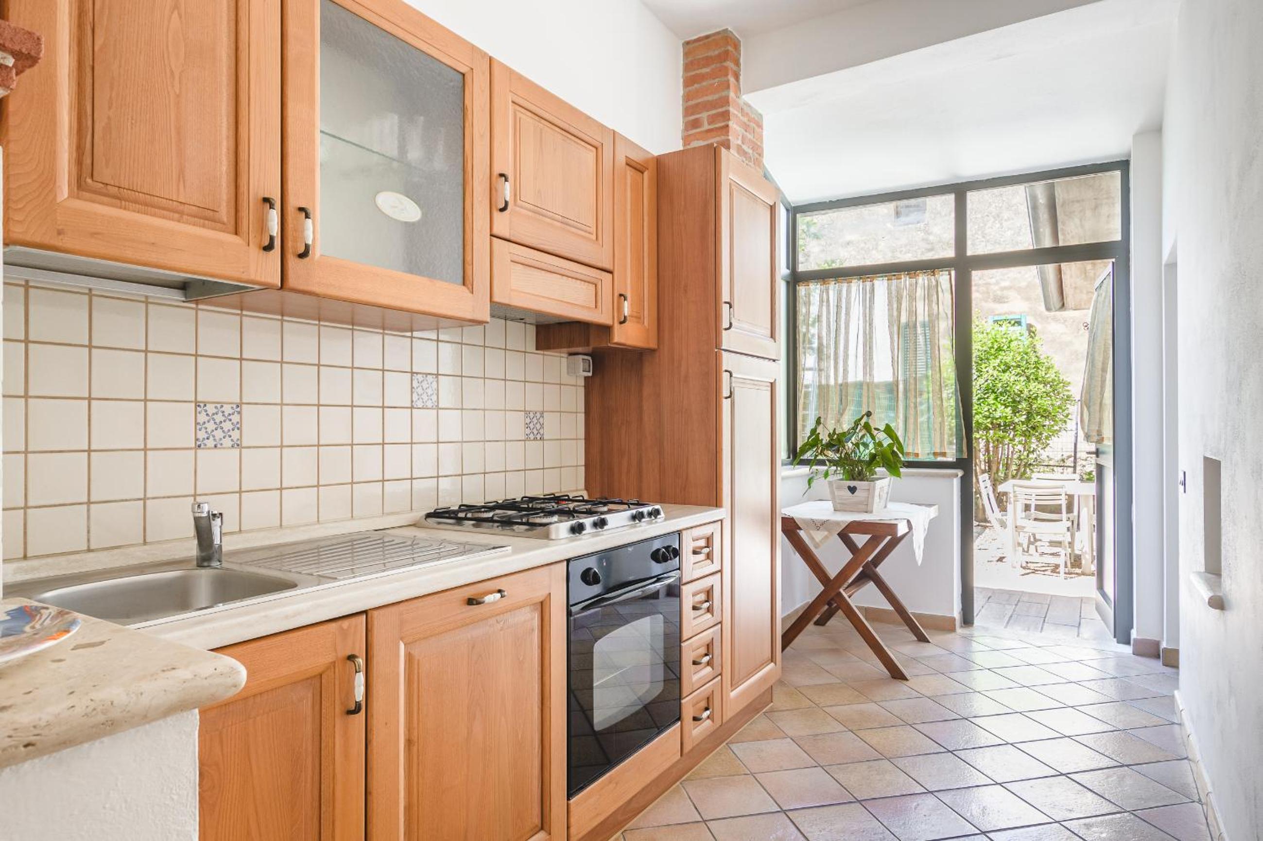 One-Bedroom Apartment with Garden photo 3