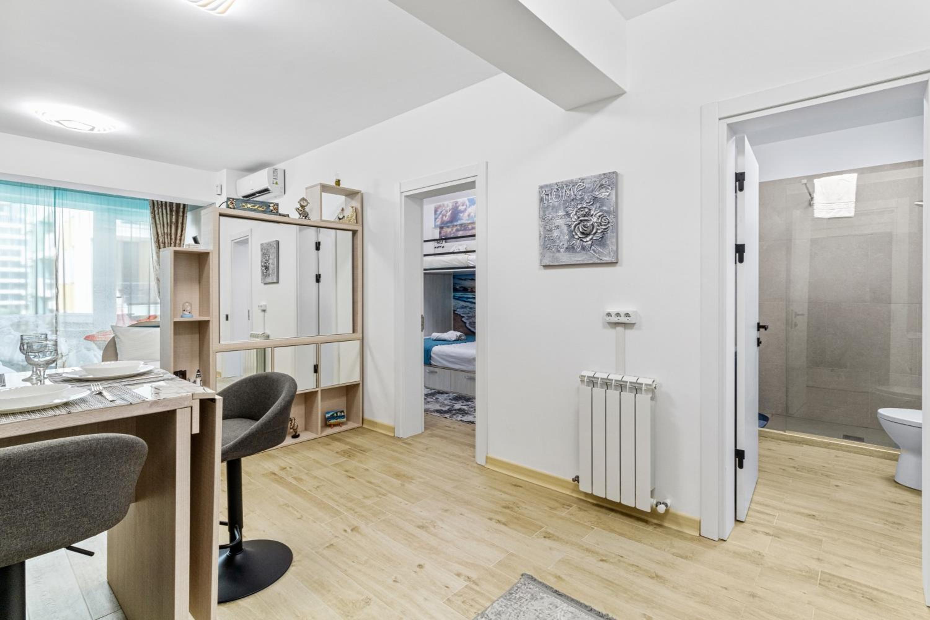 One-Bedroom Apartment