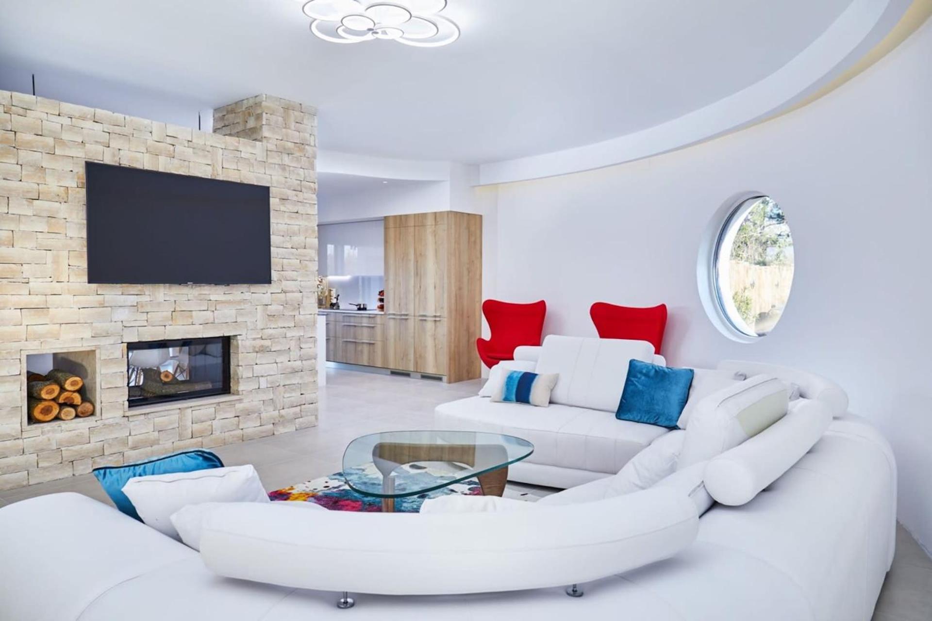 Five-Bedroom Villa