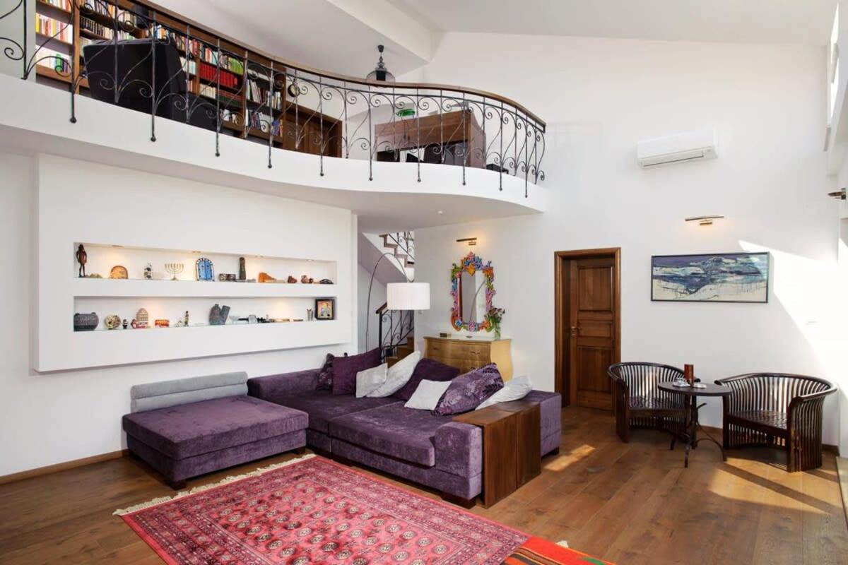 Five-Bedroom Villa