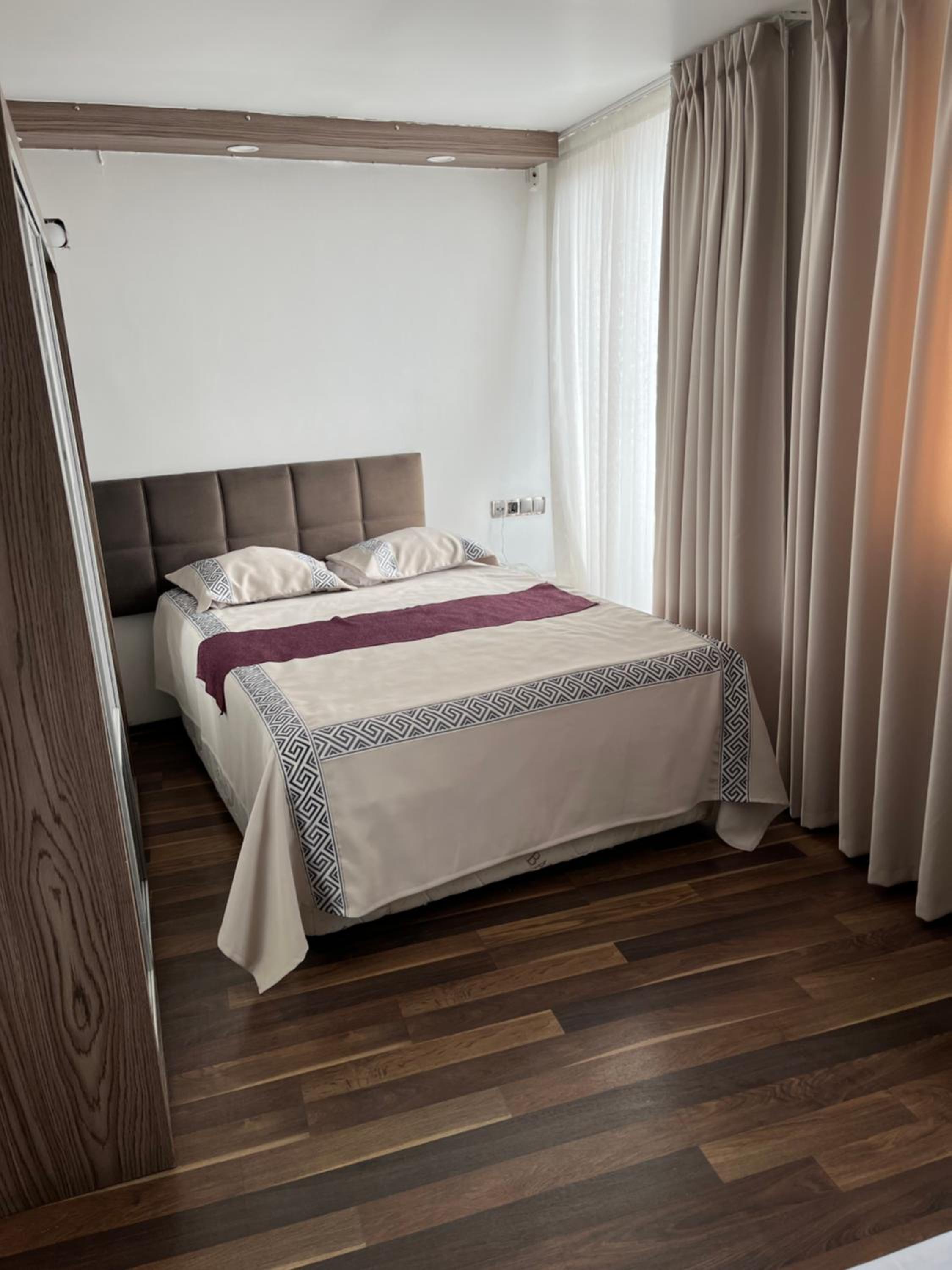 Large Single Room