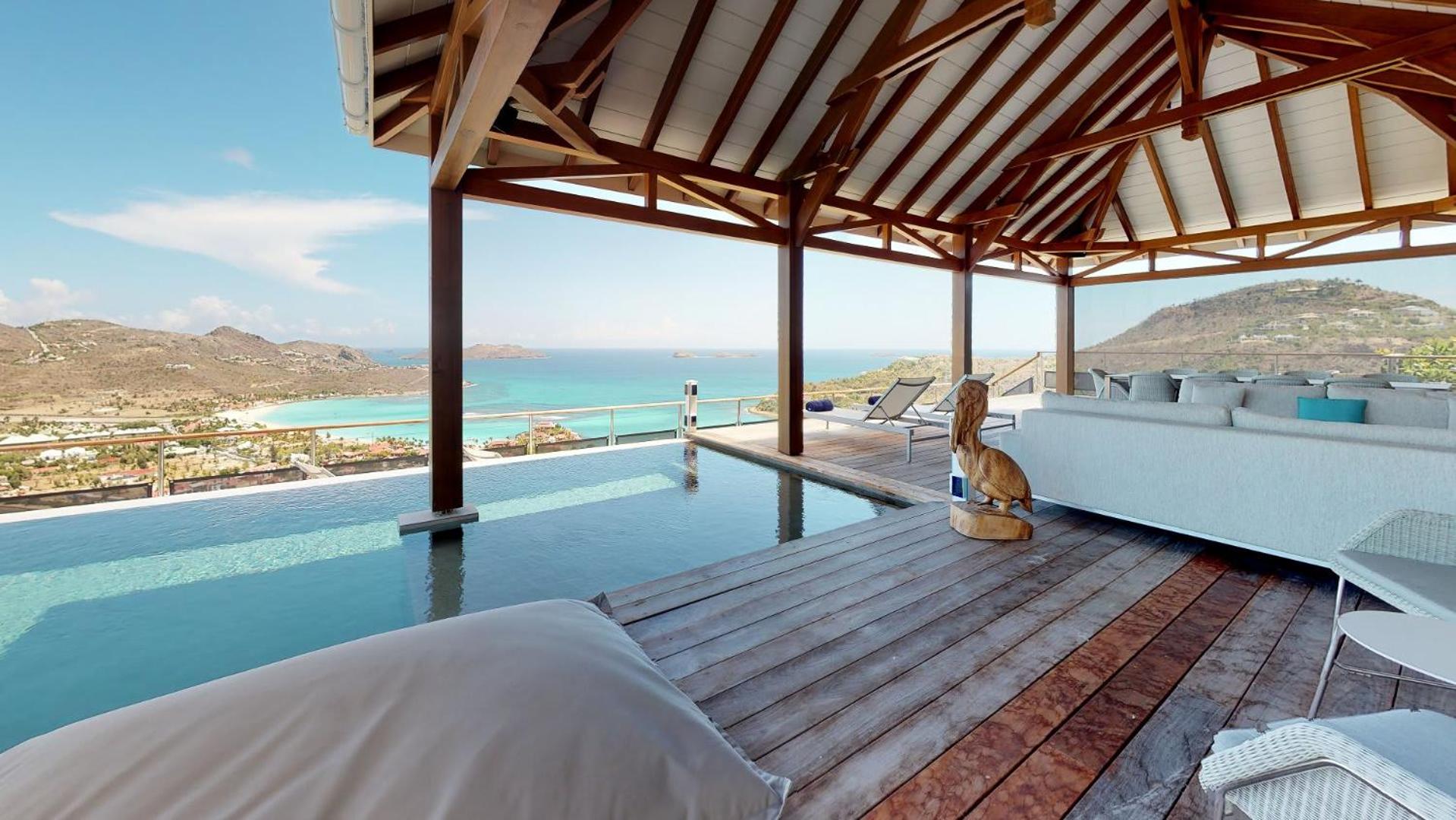 Four-Bedroom Villa photo 3