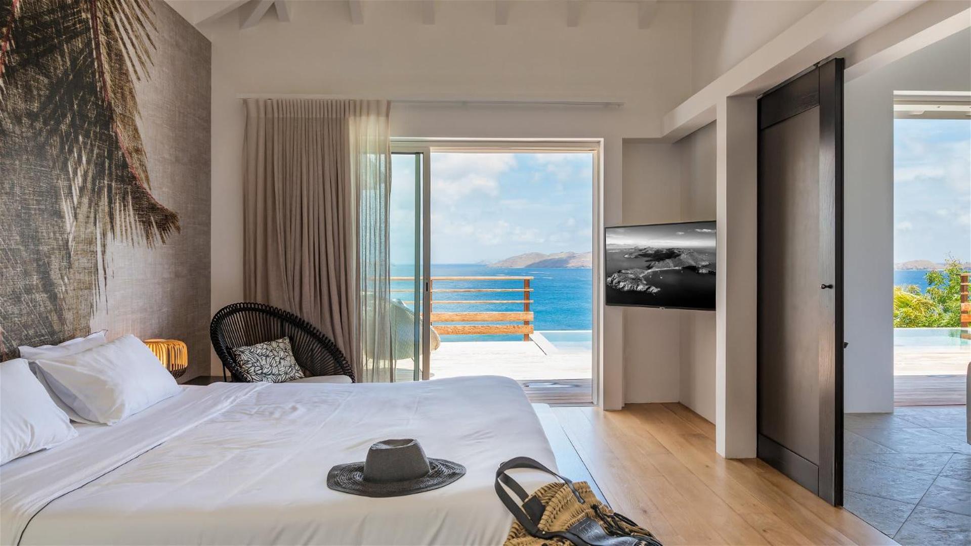 Three-Bedroom Villa photo 1