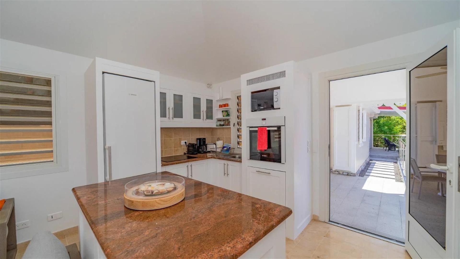 Three-Bedroom Villa photo 2