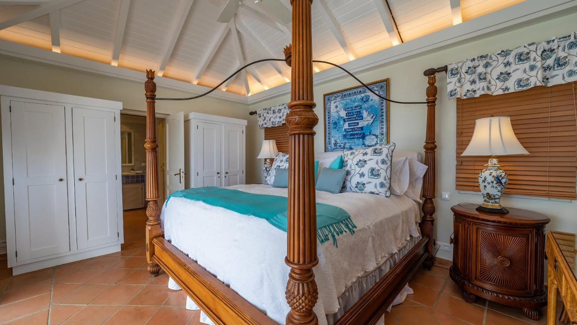 Three-Bedroom Villa photo 3