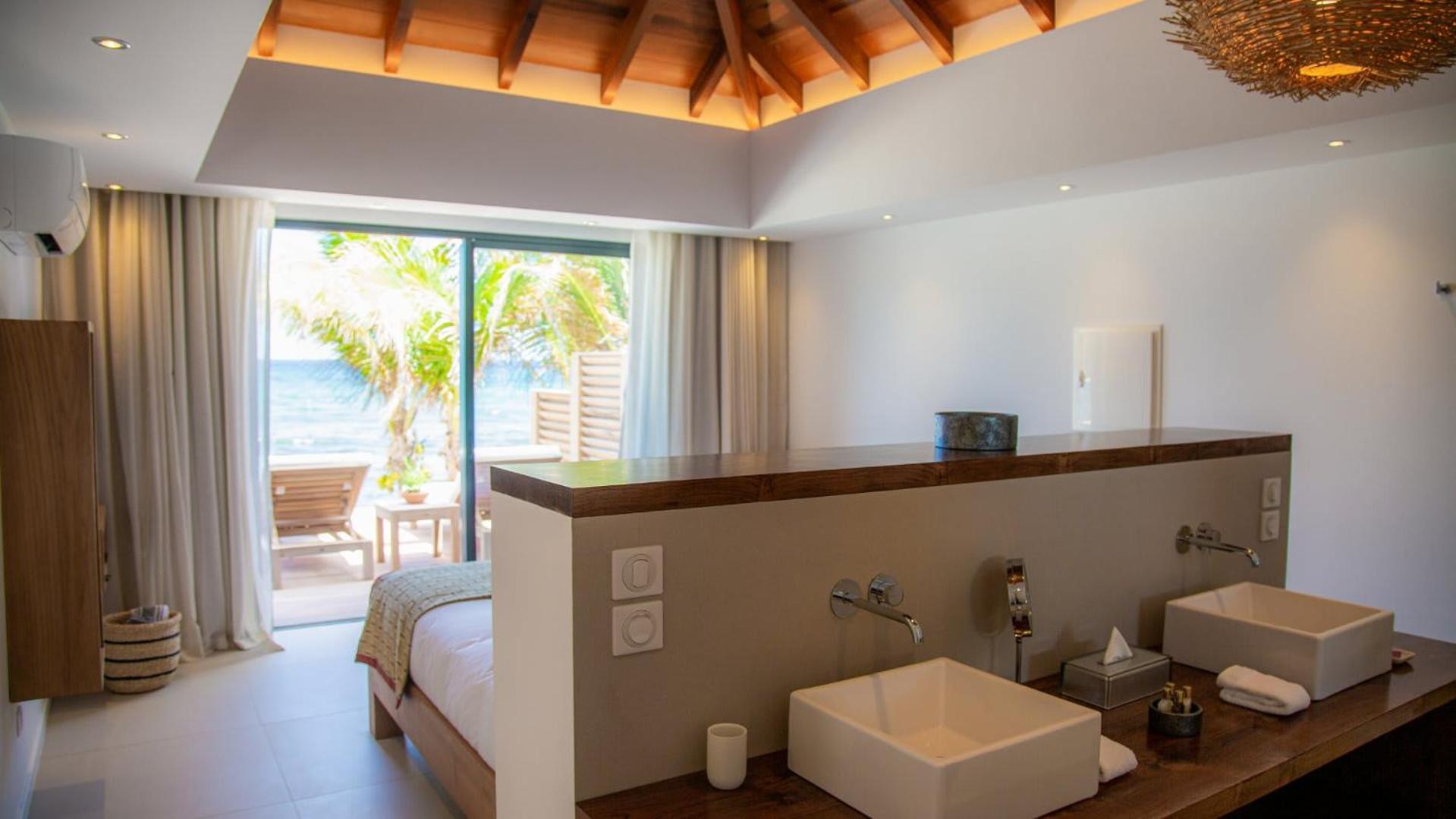 Three-Bedroom Villa photo 3