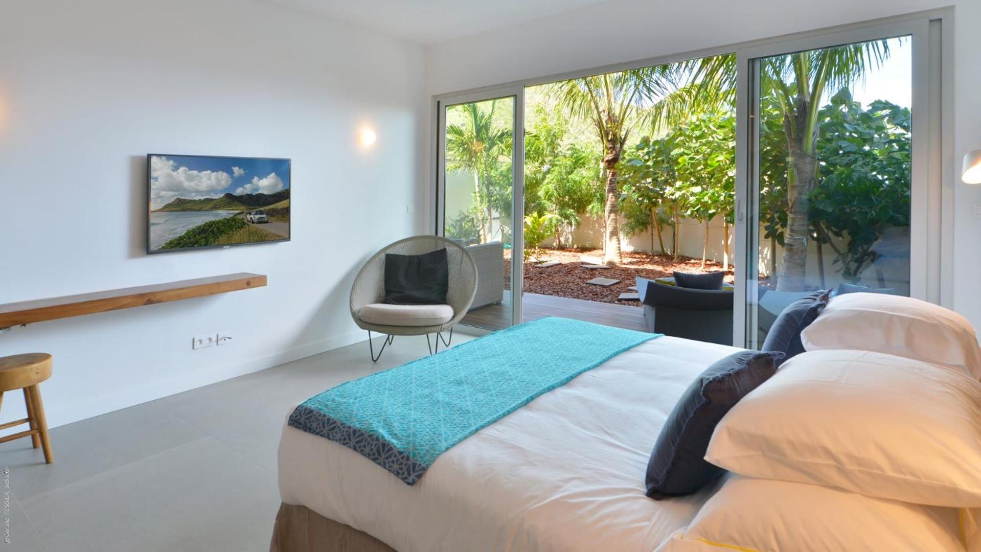 Four-Bedroom Villa photo 2