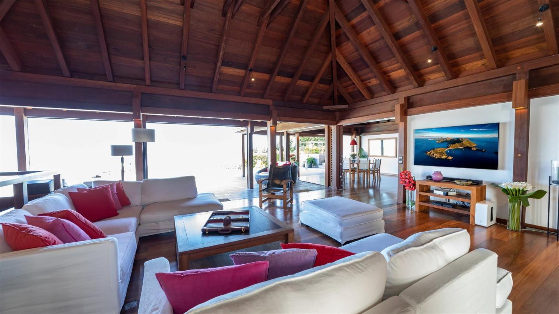 Four-Bedroom Villa photo 1