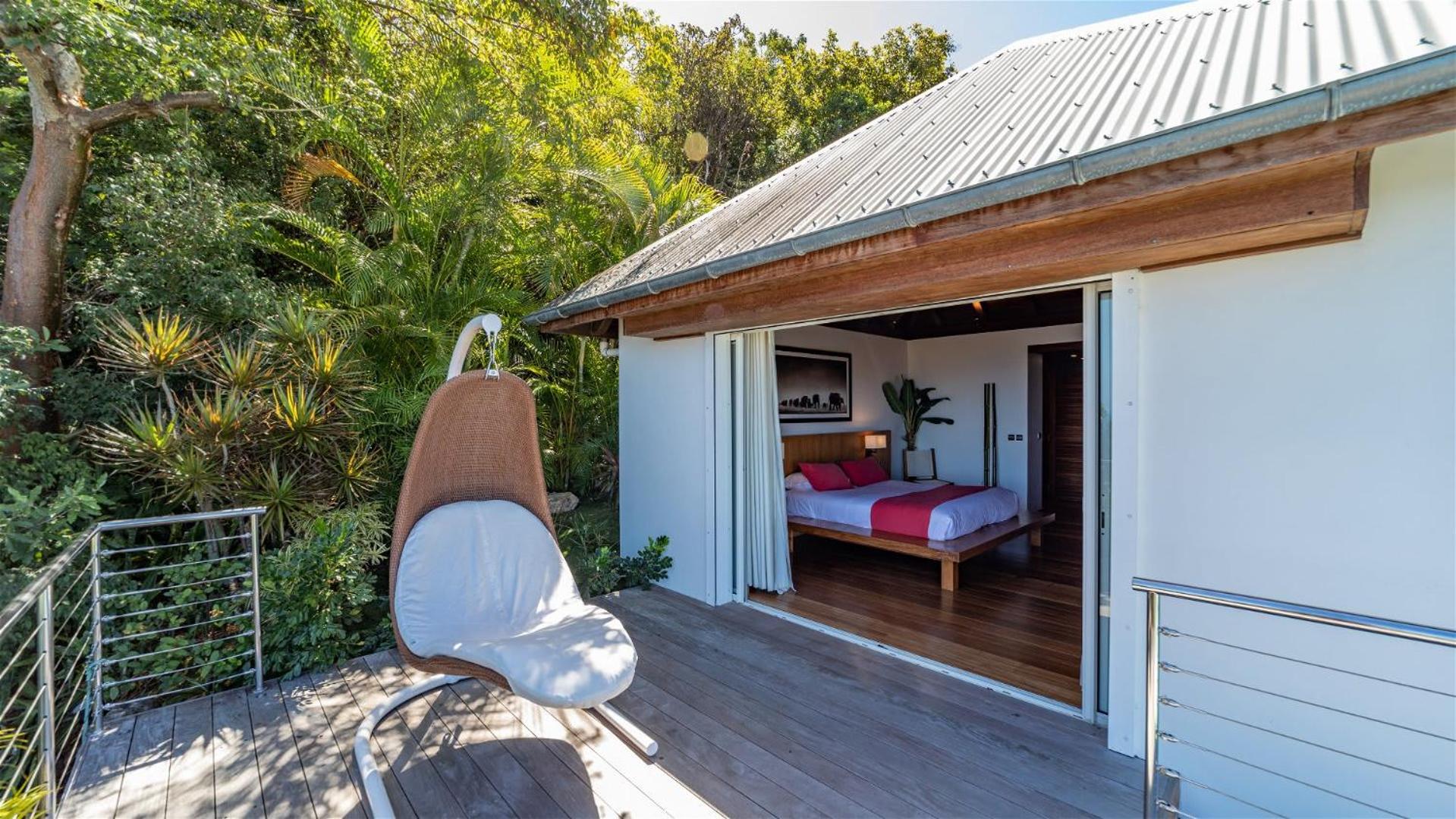 Four-Bedroom Villa photo 2