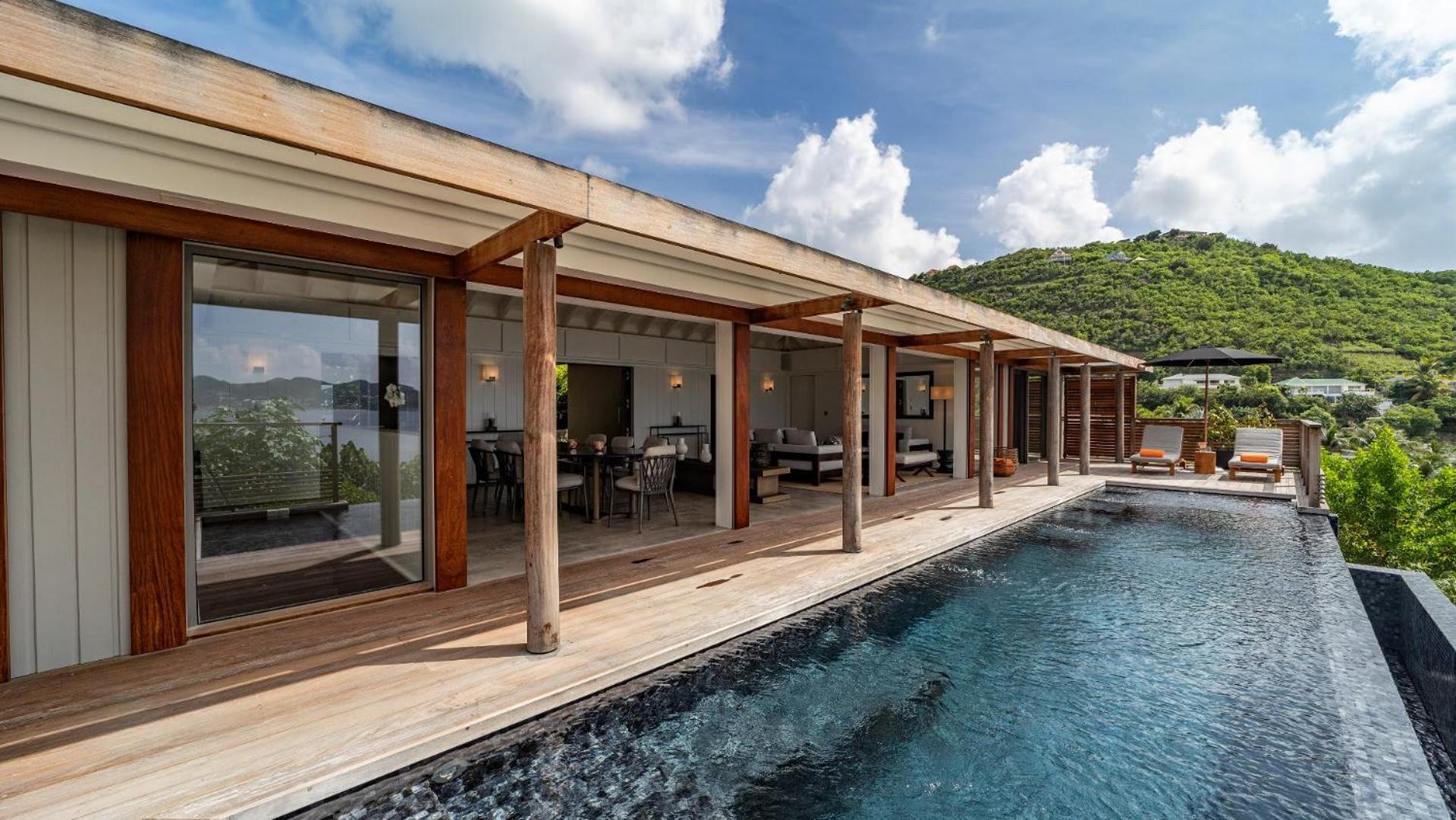 Four-Bedroom Villa photo 1