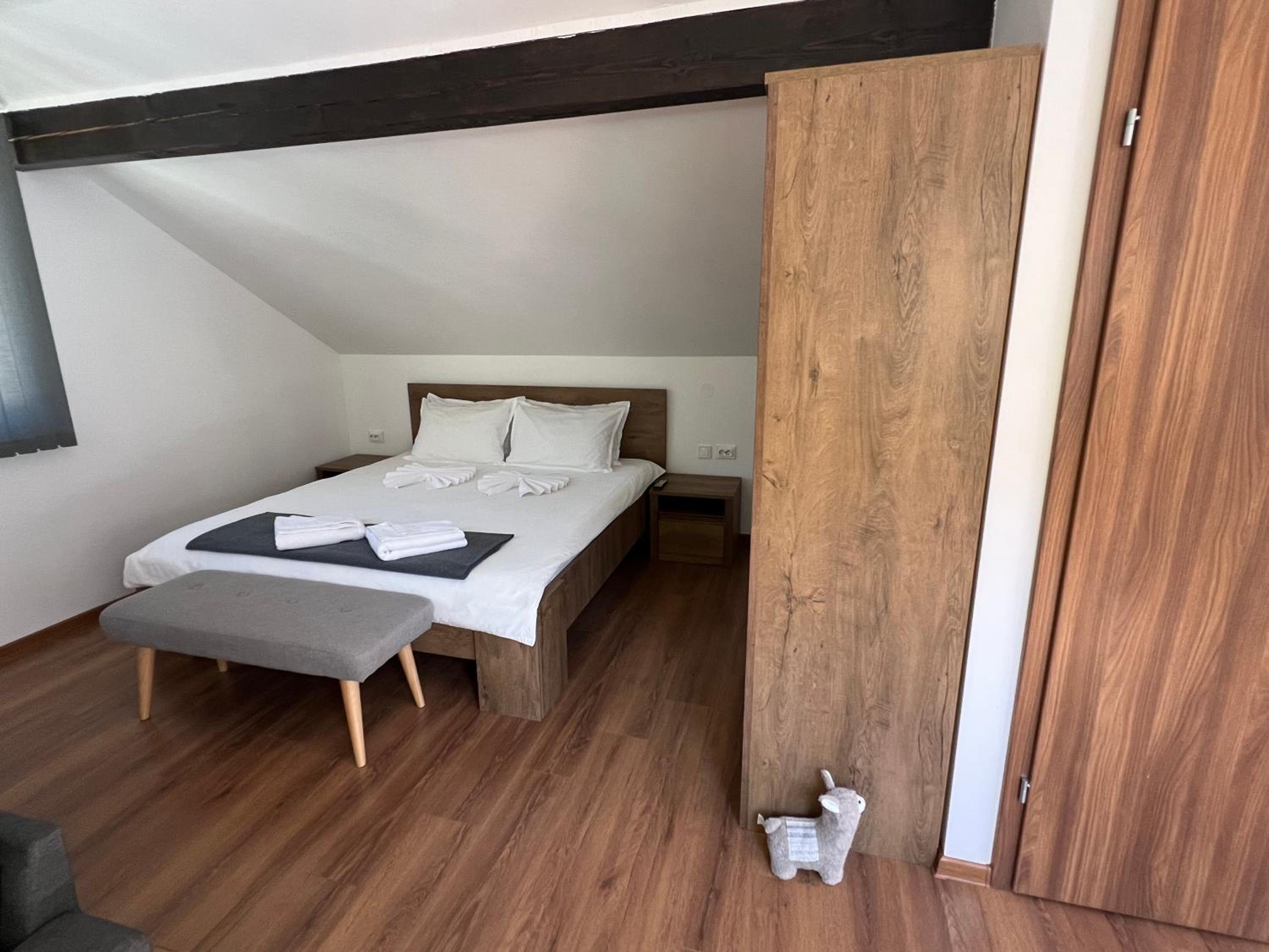 Deluxe Family Suite photo 3
