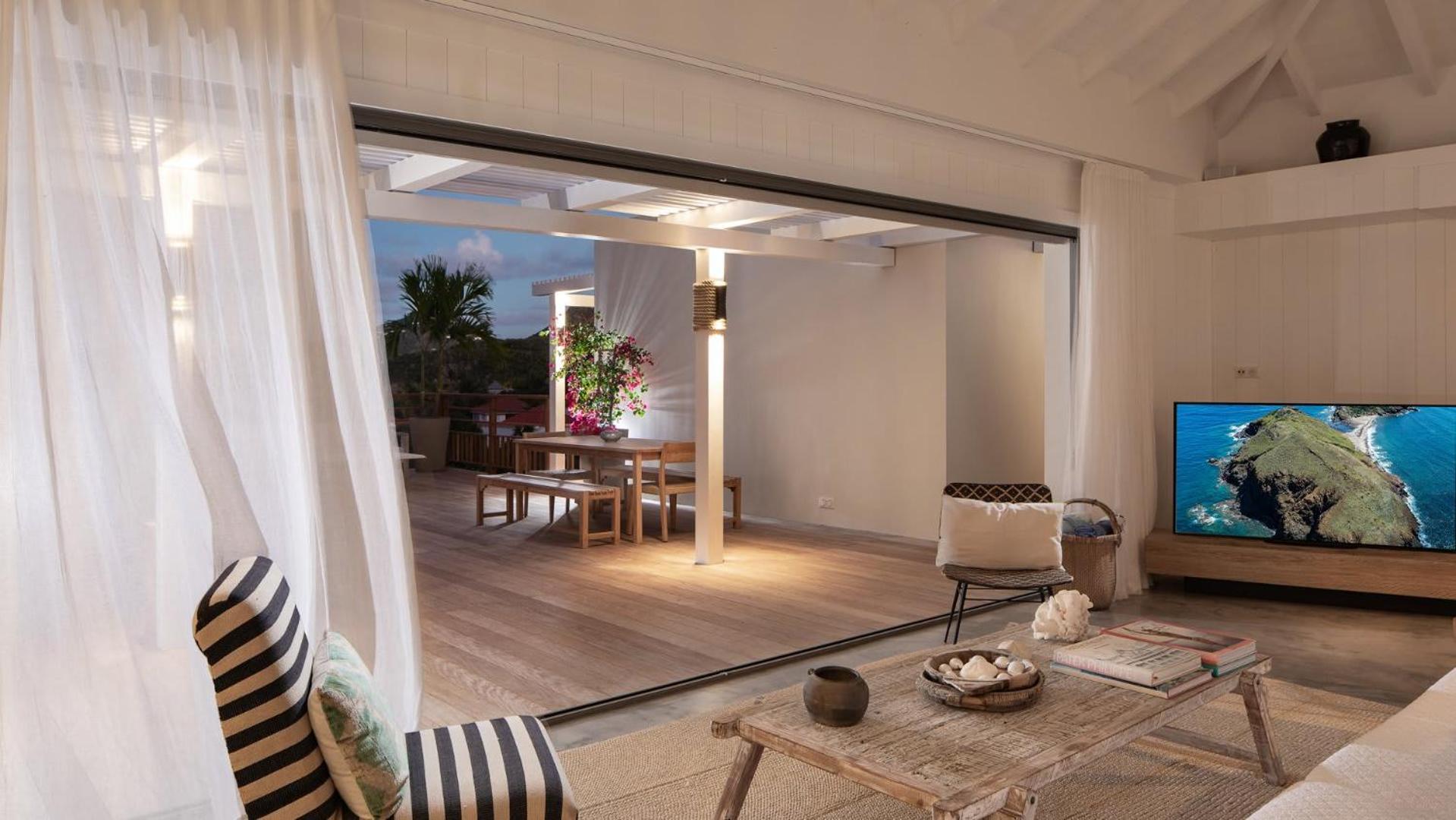 Three-Bedroom Villa photo 2