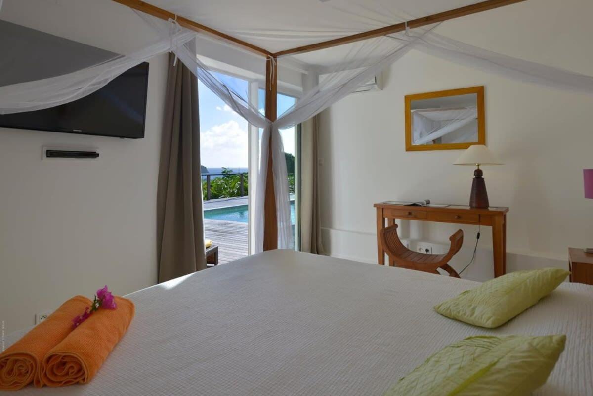 Four-Bedroom Villa photo 3