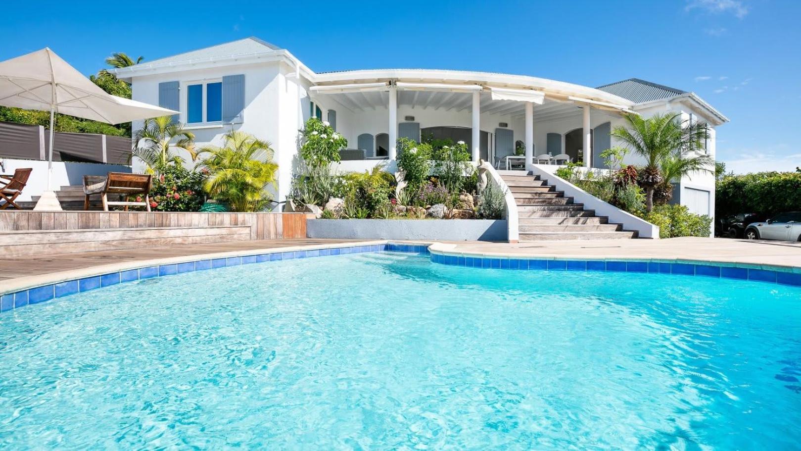 Three-Bedroom Villa photo 2