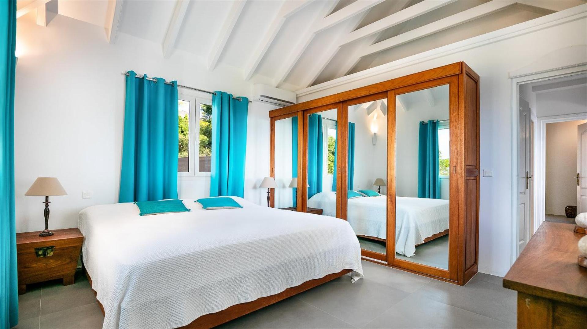 Three-Bedroom Villa photo 1