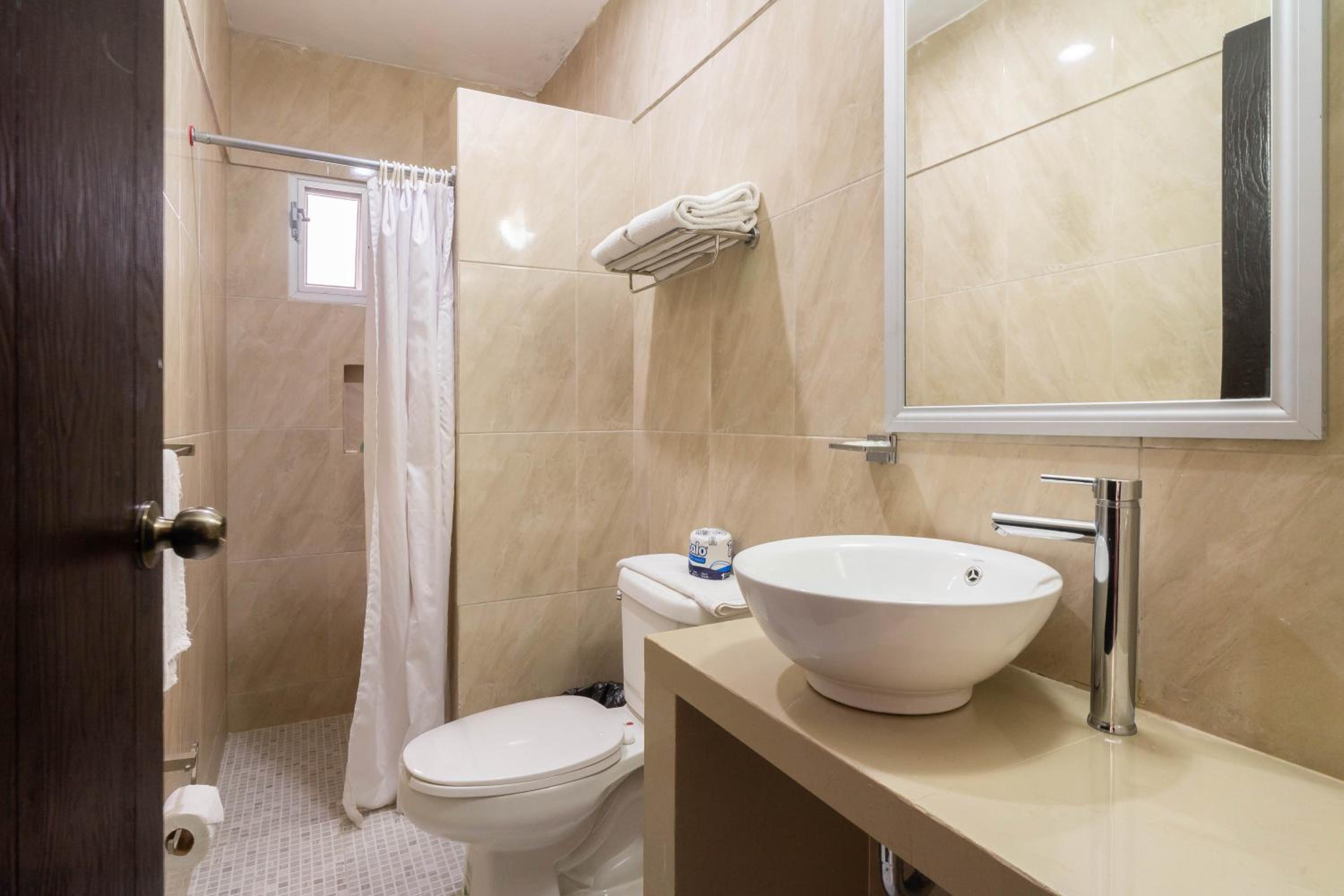 Standard Double Room - Photo 3