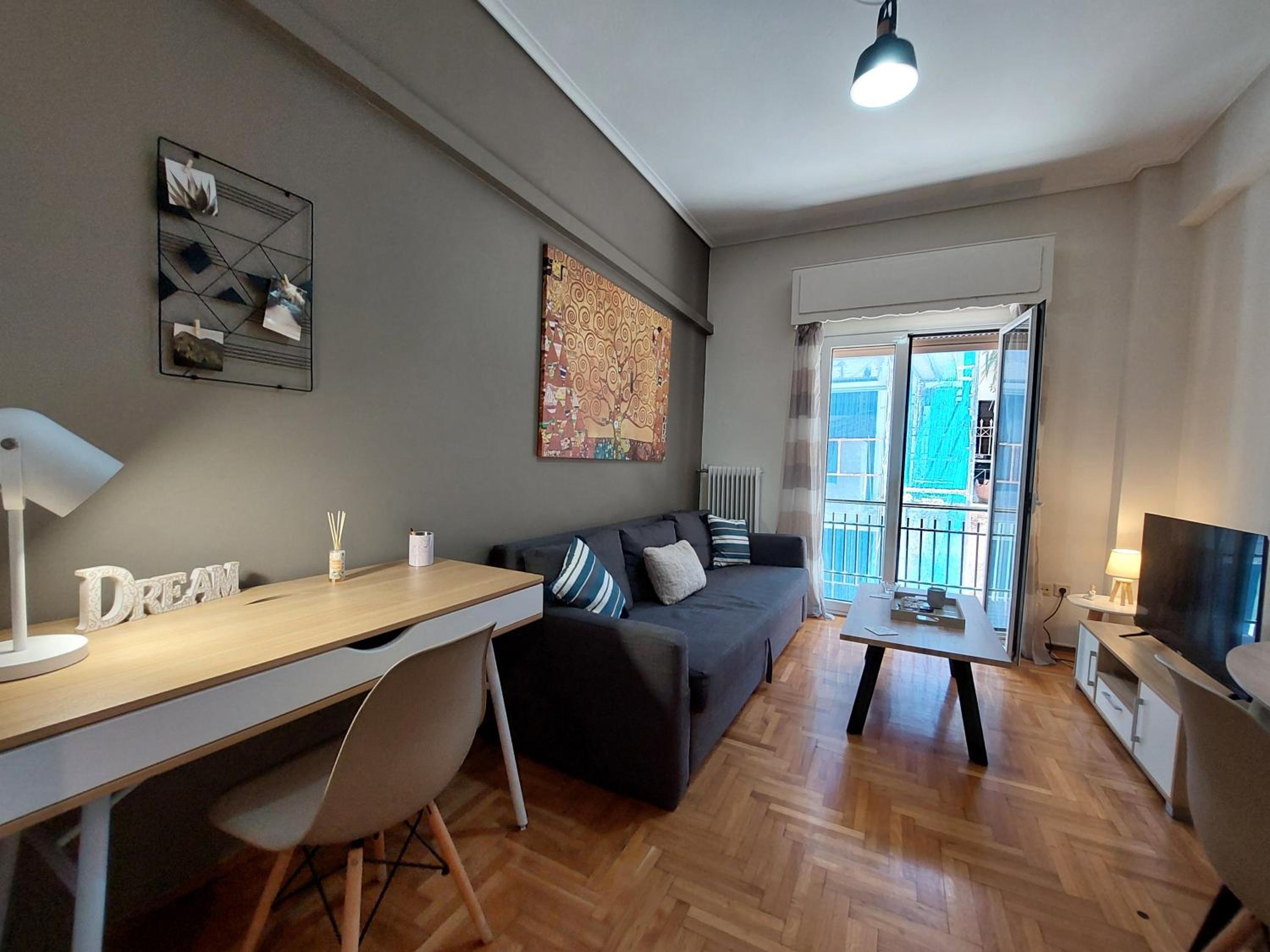 One-Bedroom Apartment