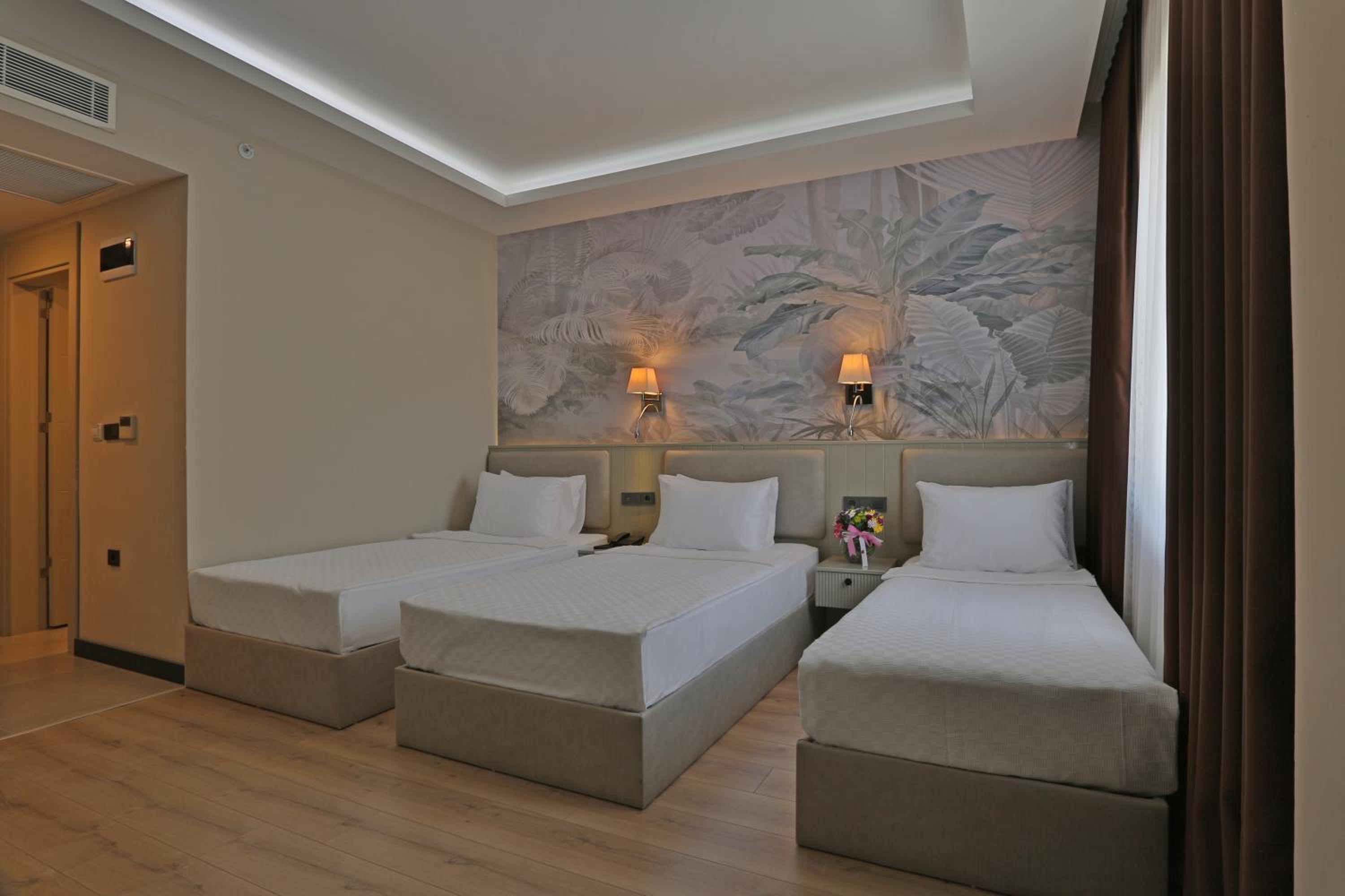 Superior Twin Room with Garden View