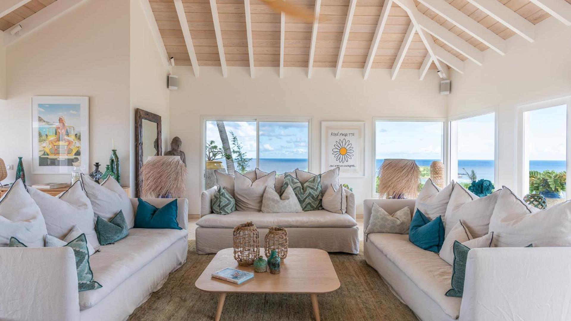 Three-Bedroom Villa photo 1