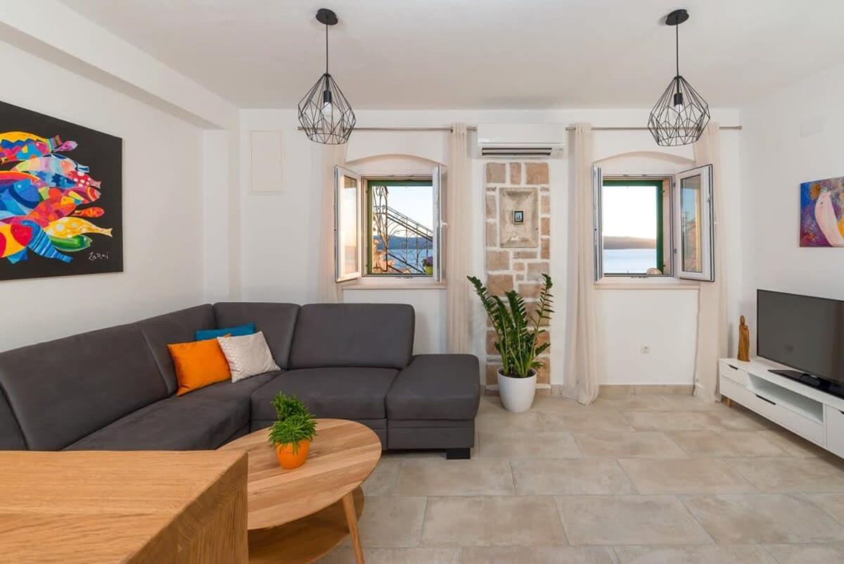 Three-Bedroom Villa photo 1