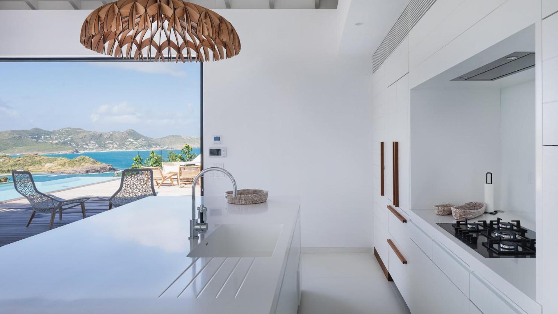 Three-Bedroom Villa photo 3