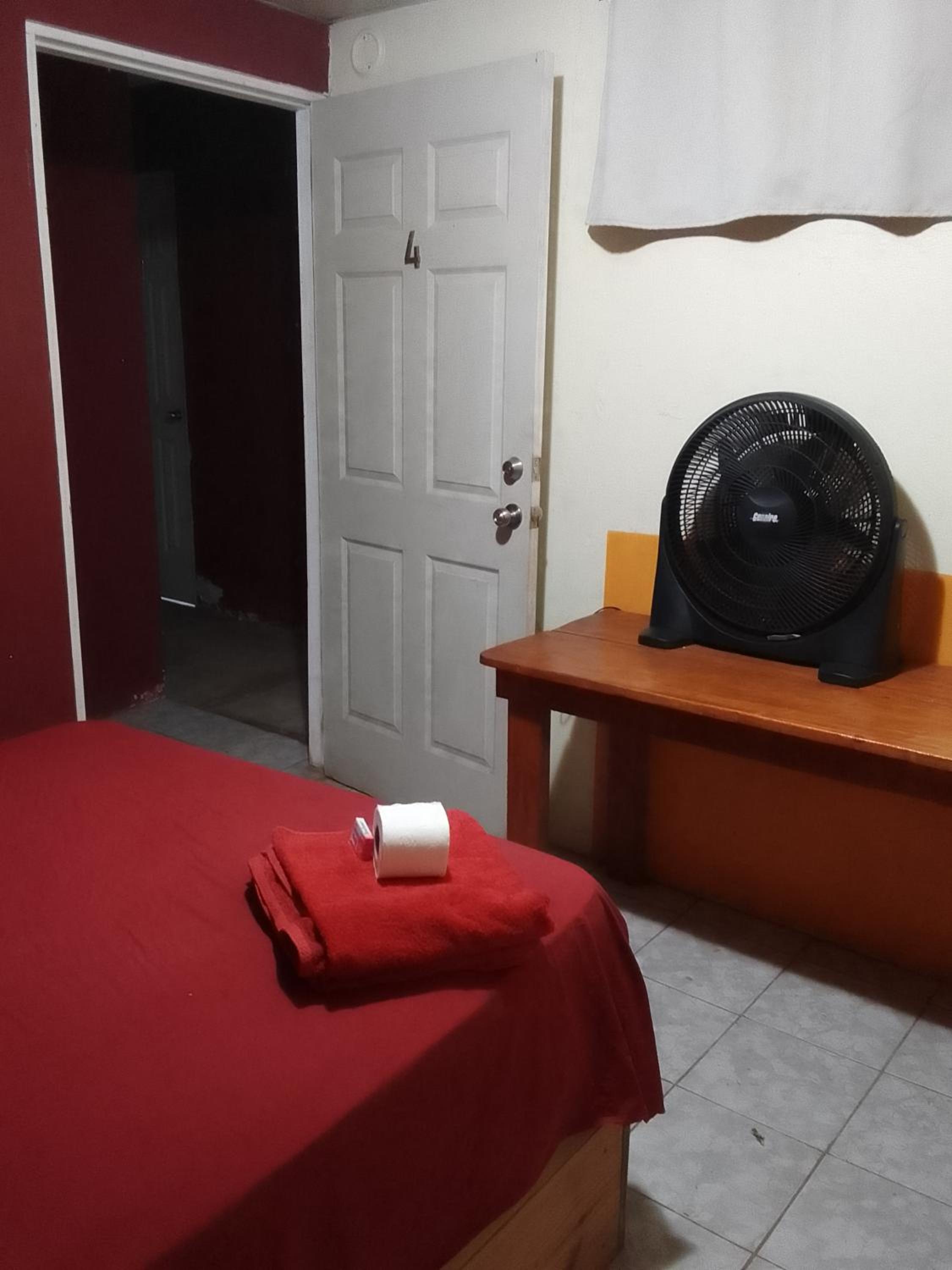 Economy Double Room photo 1