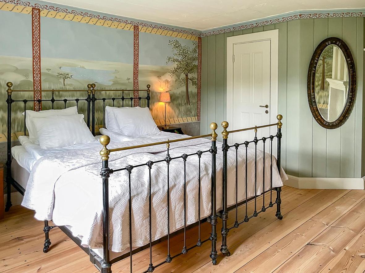 Large Double Room photo 2