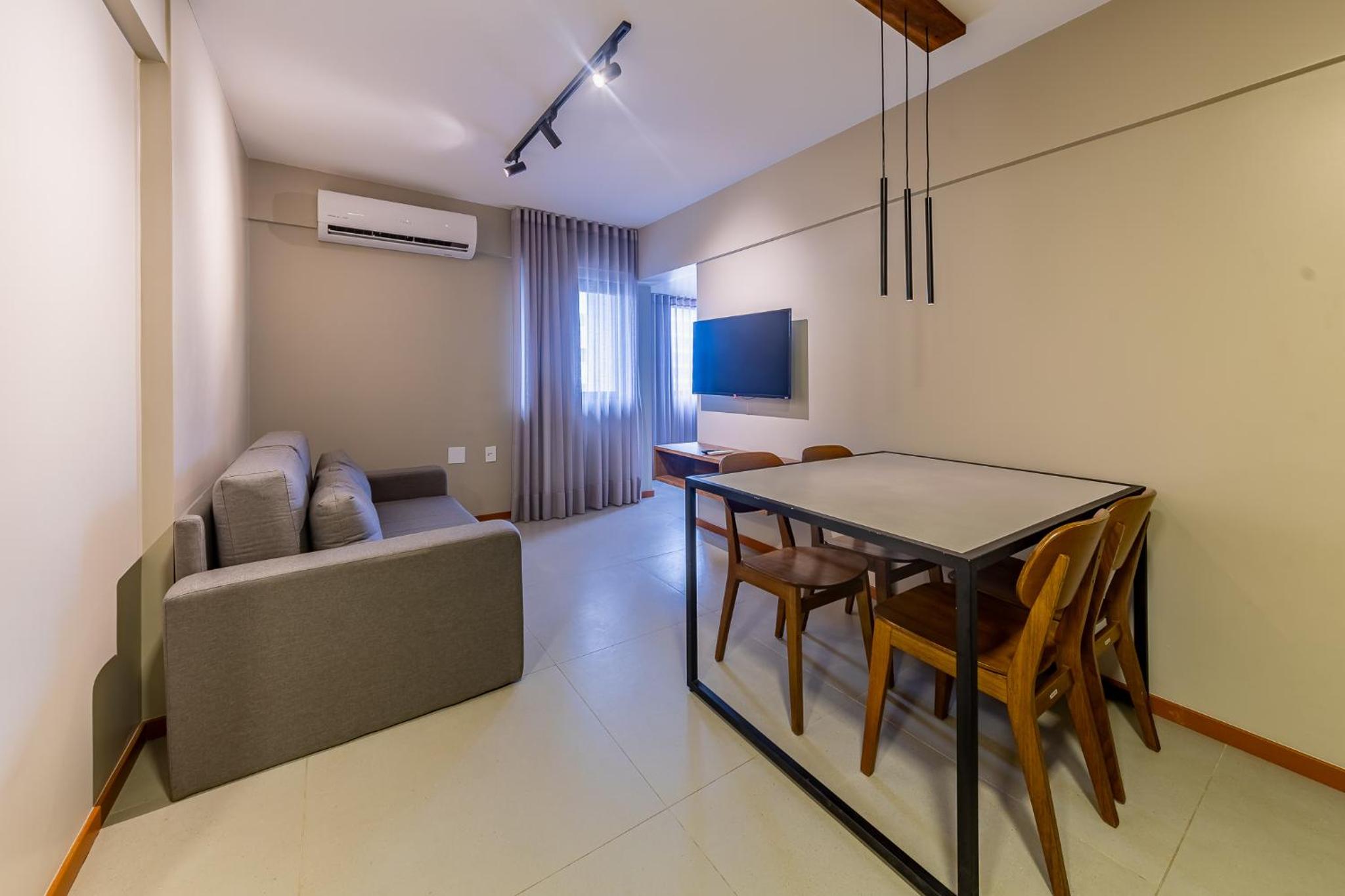 One-Bedroom Apartment with View photo 2