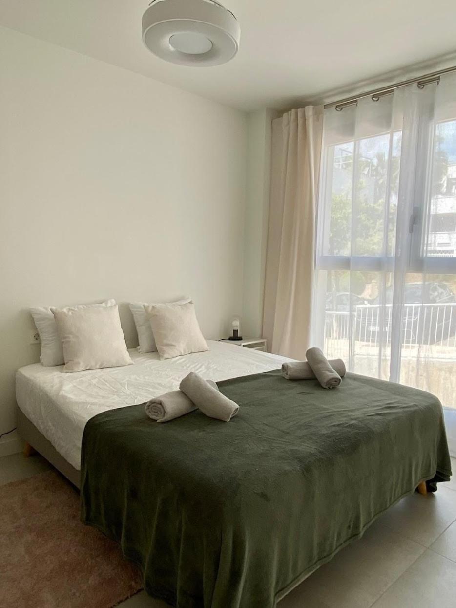 Apartamento de tres habitaciones con vista al mar