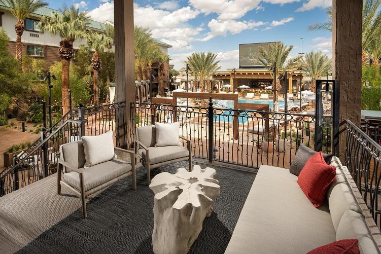 Grand Terrace - Photo 4