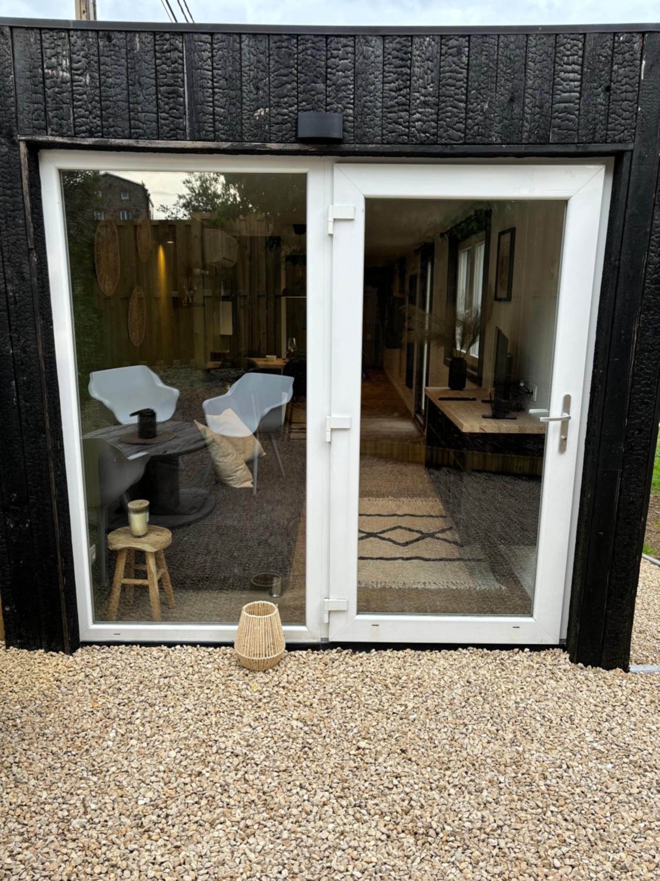 One-Bedroom House photo 2