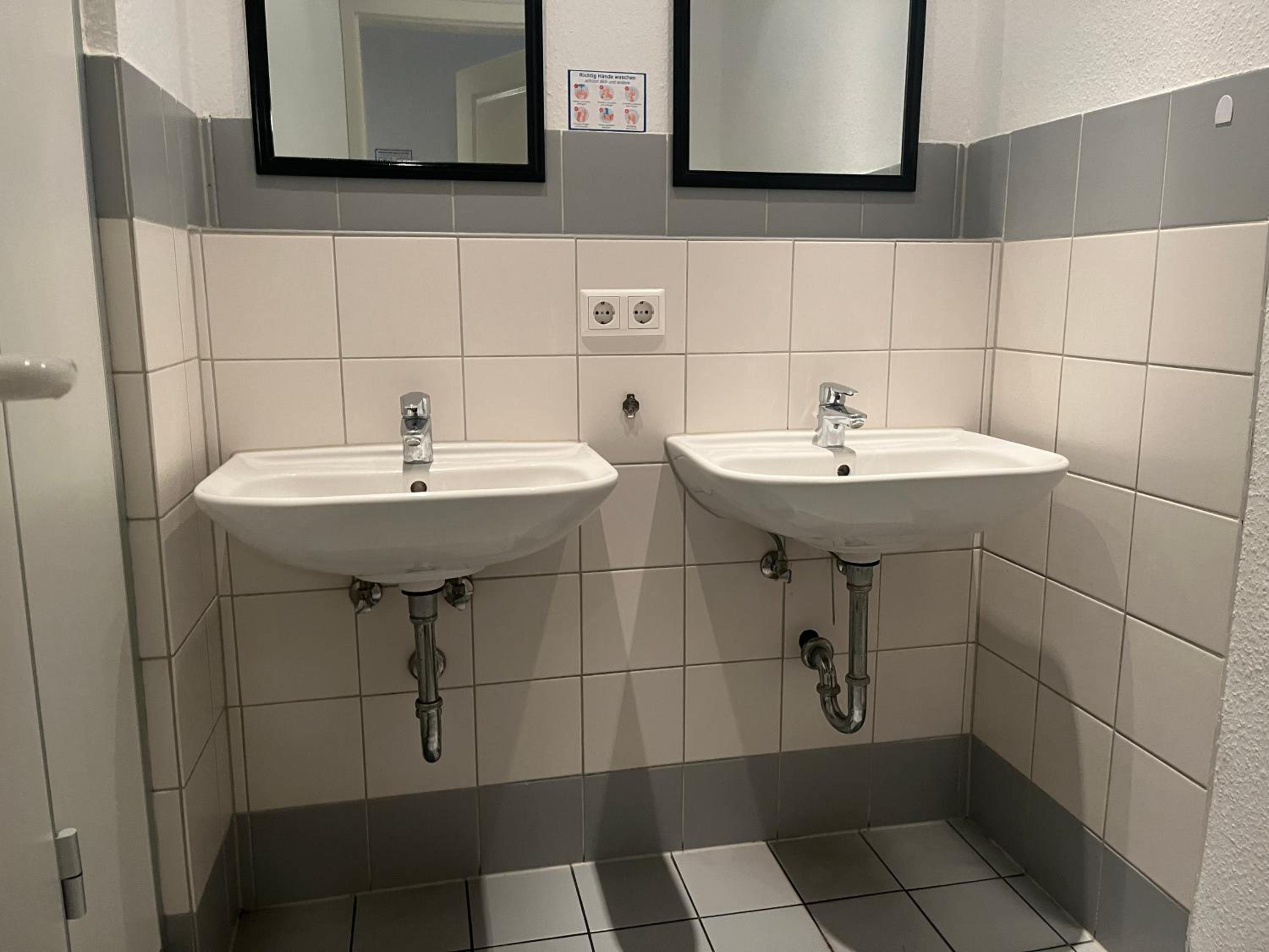 Standard Triple Room photo 2