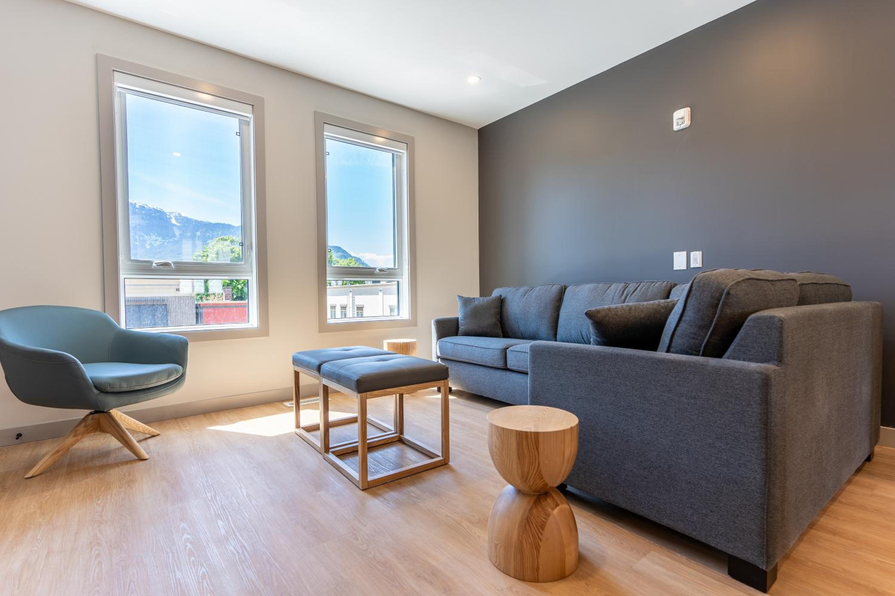 Two-Bedroom Queen Bed Apartment