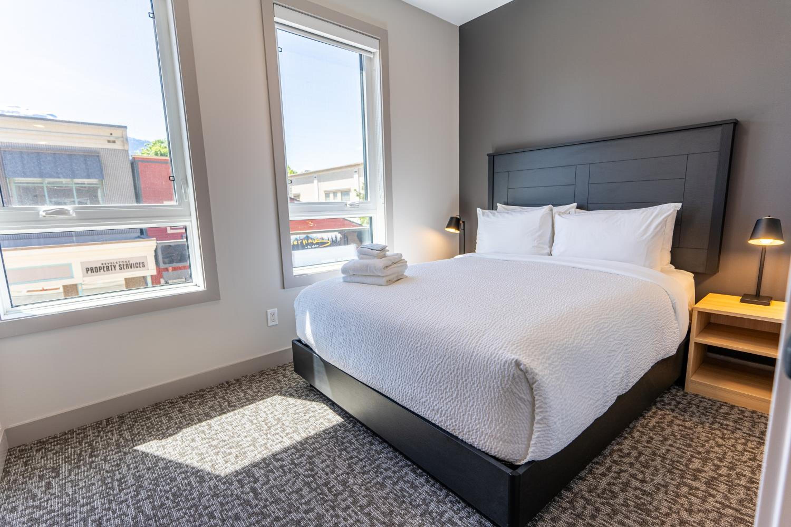 Two-Bedroom Queen Bed Apartment photo 1