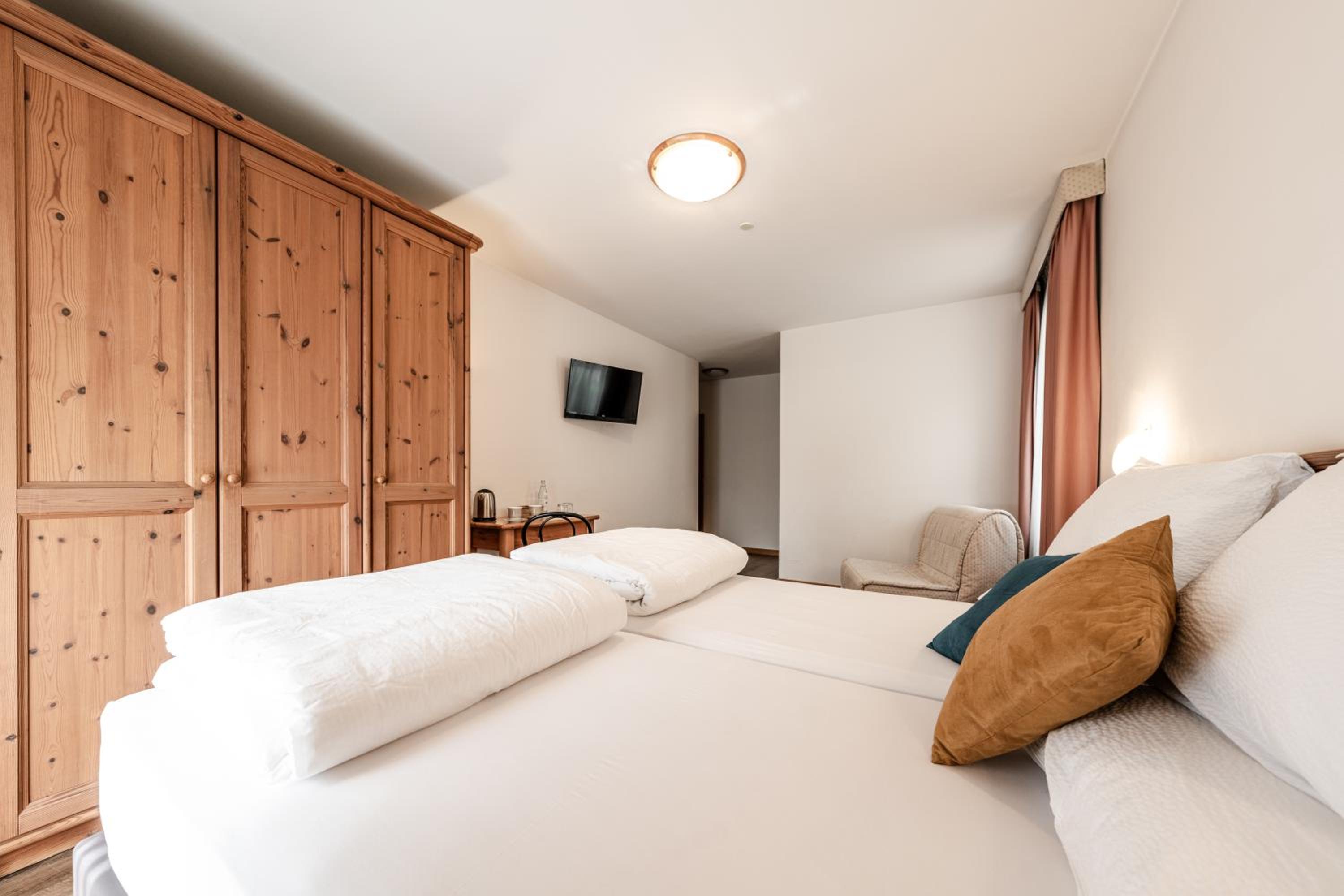 Double Room with Balcony - Photo 27