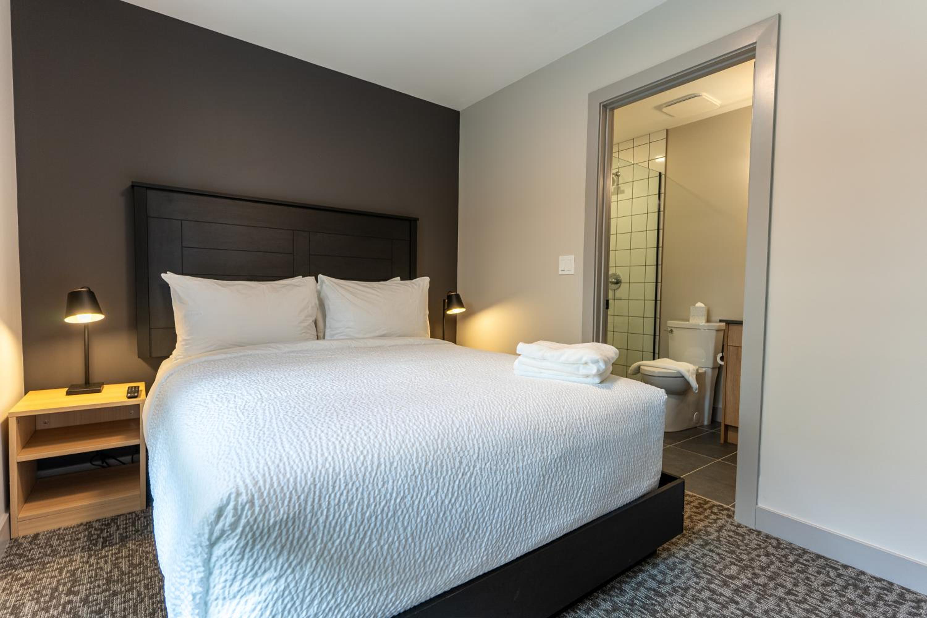 Six Bedroom Suite Adjoining