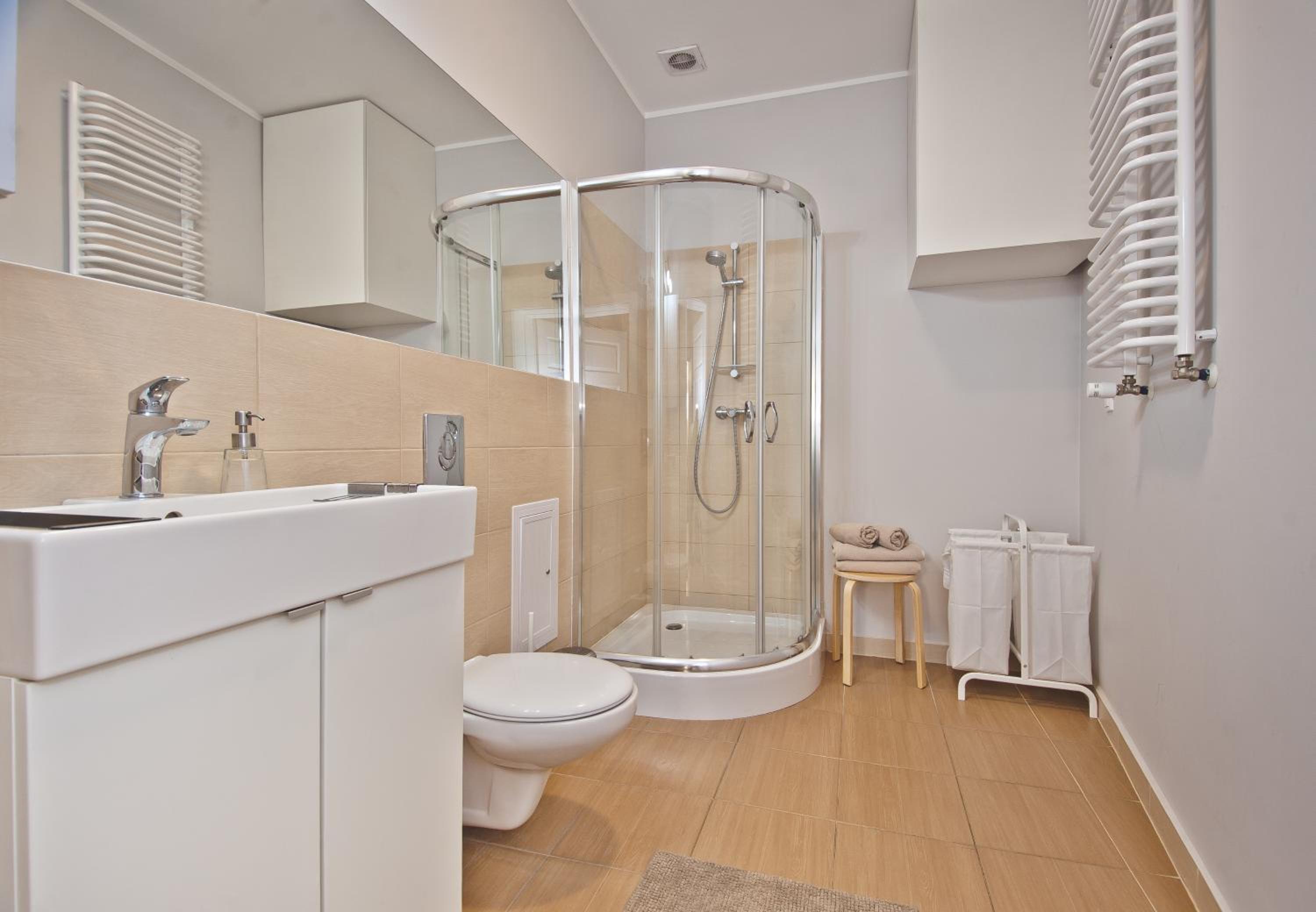 One-Bedroom Apartment with Balcony - Photo 6