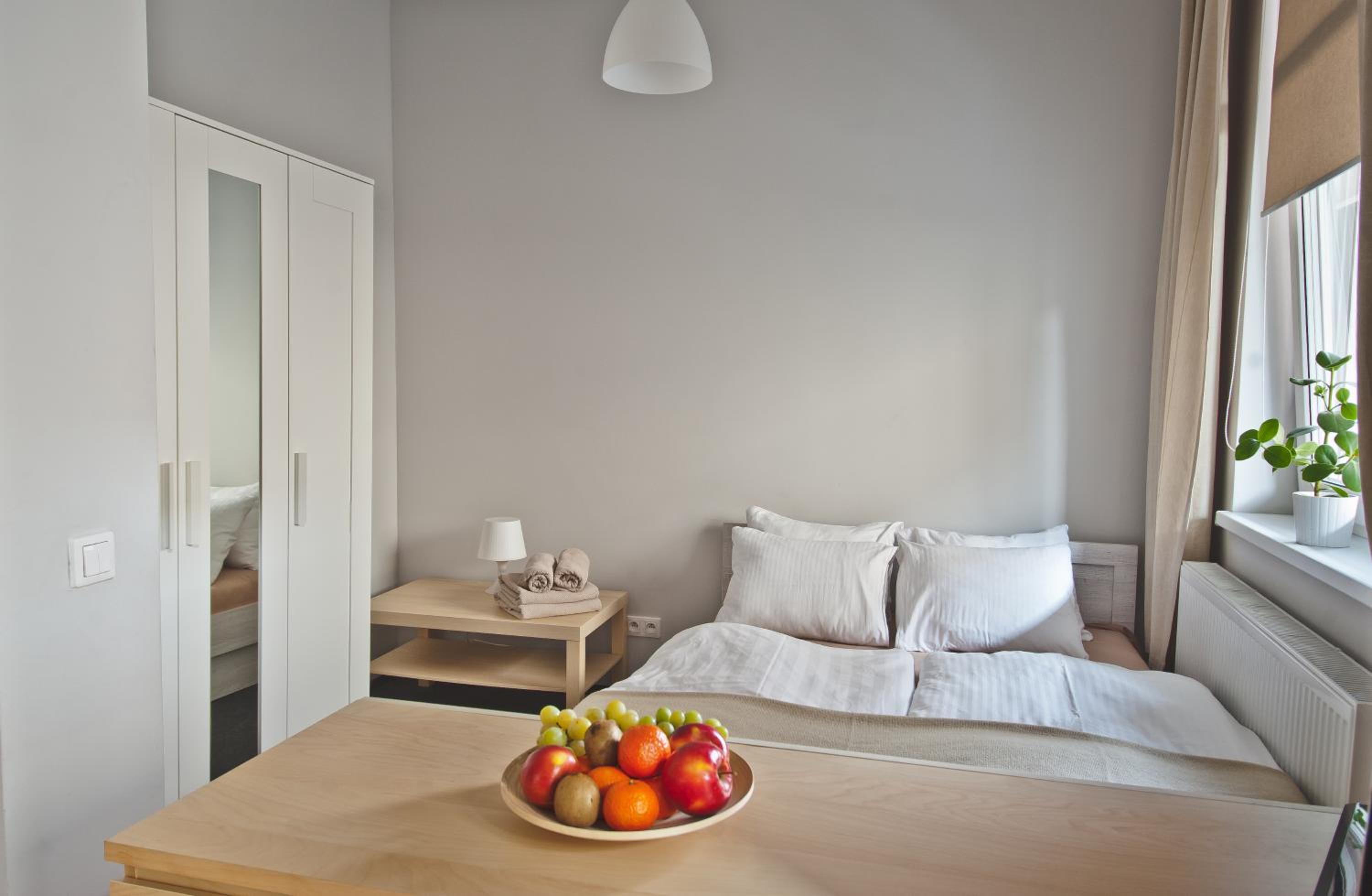 Studio Apartment with Terrace - Photo 1