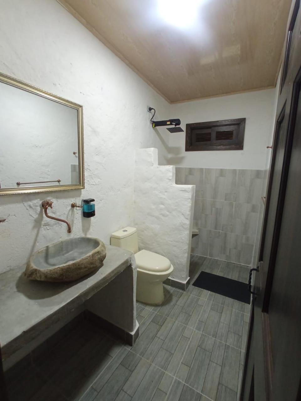 Economy Double Room photo 2