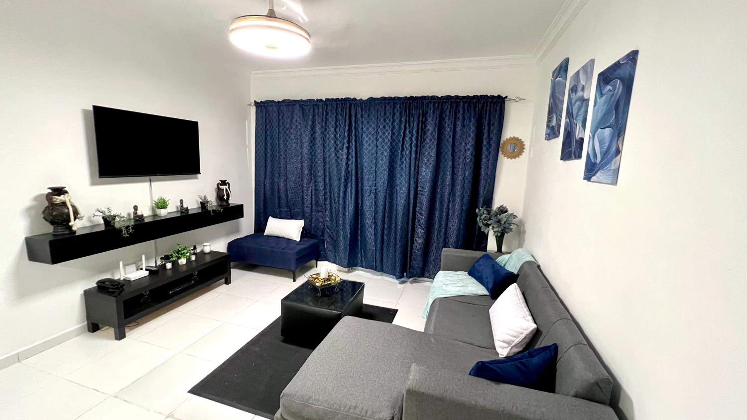Three-Bedroom Apartment photo 1