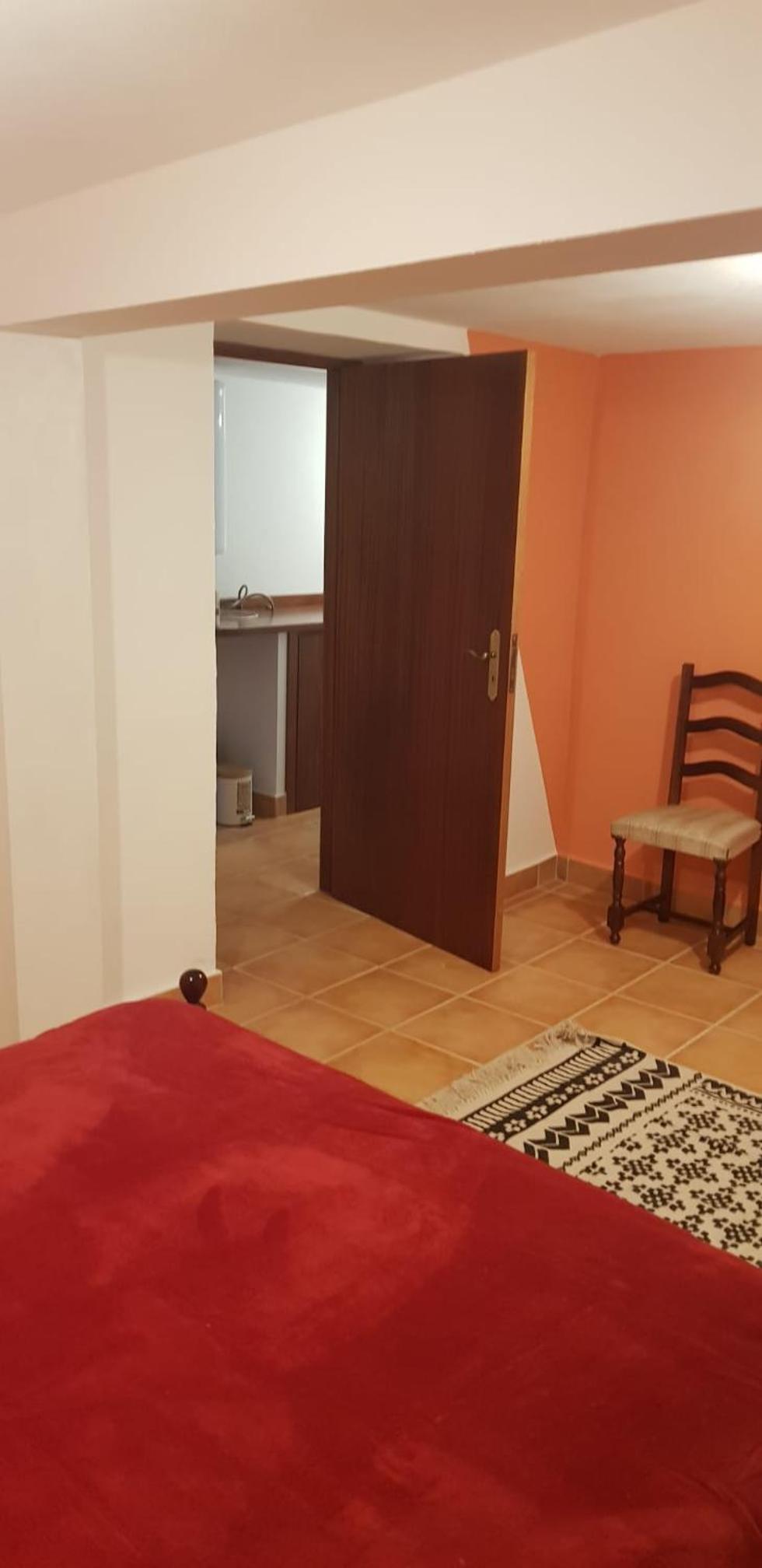 One-Bedroom House photo 1
