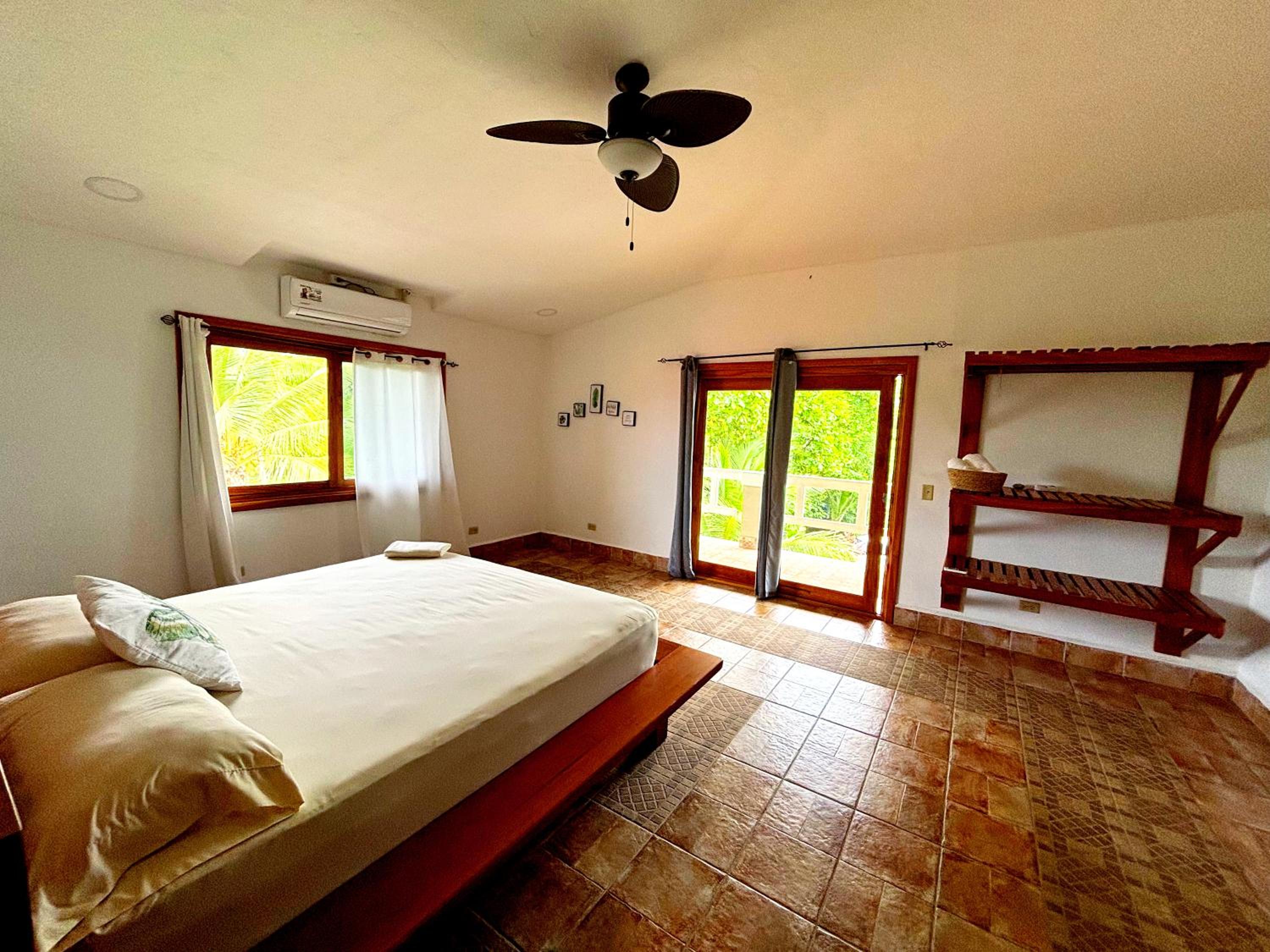King Room with Garden View photo 3