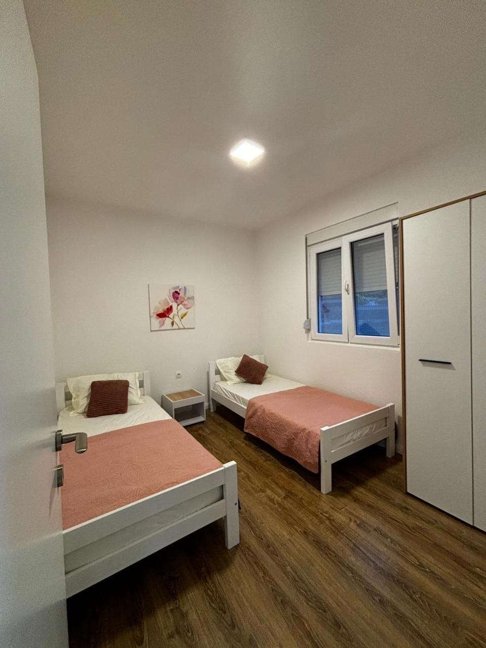 Two-Bedroom House photo 3